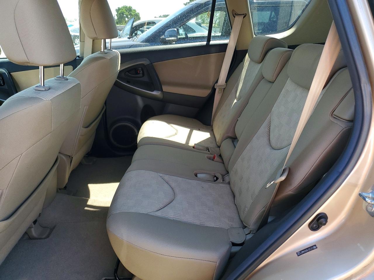 2010 Toyota Rav4 Base Tan vin: 2T3ZF4DV2AW021397