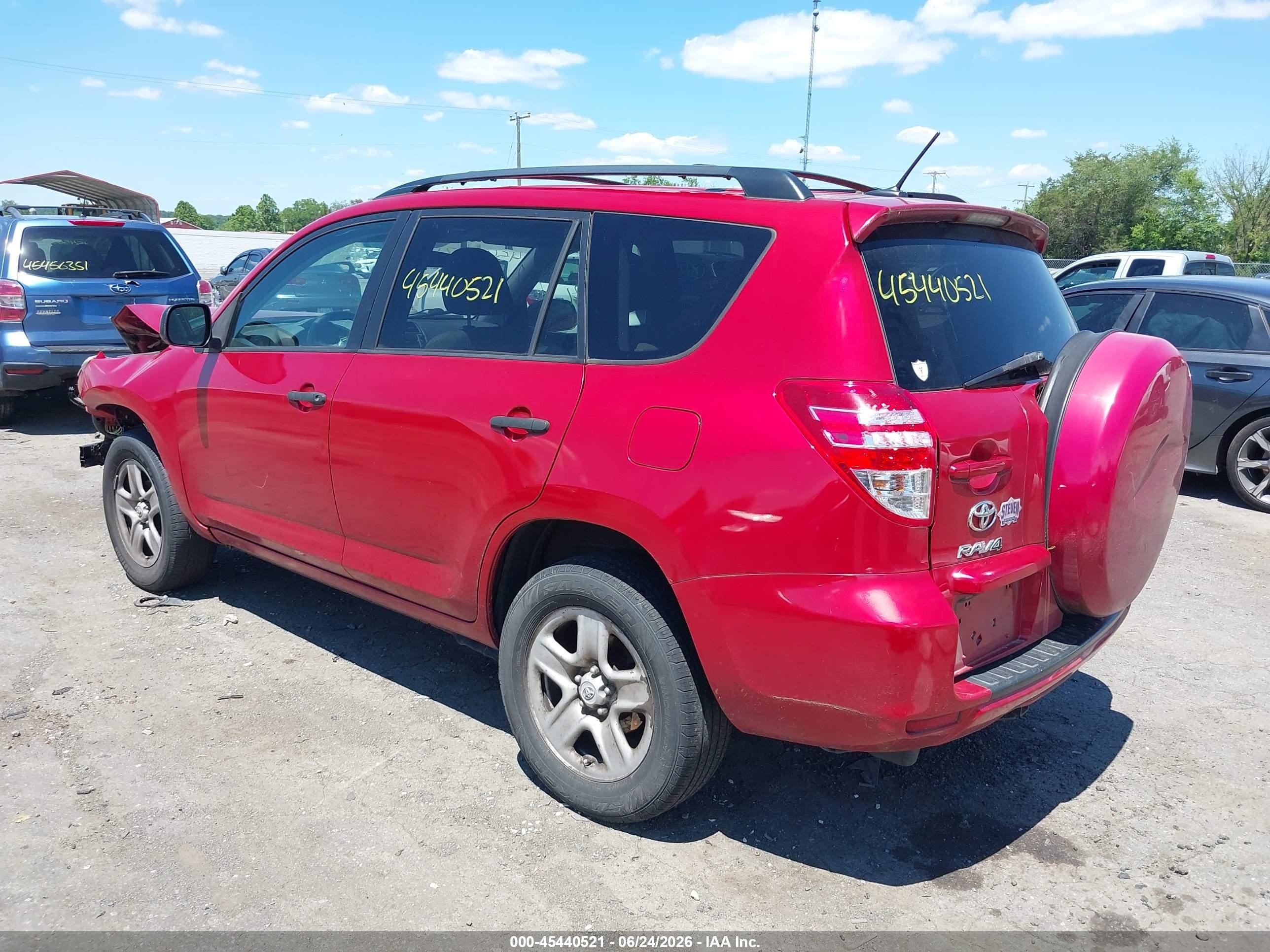 2011 Toyota Rav4   Red vin: 2T3ZF4DV2BW061612