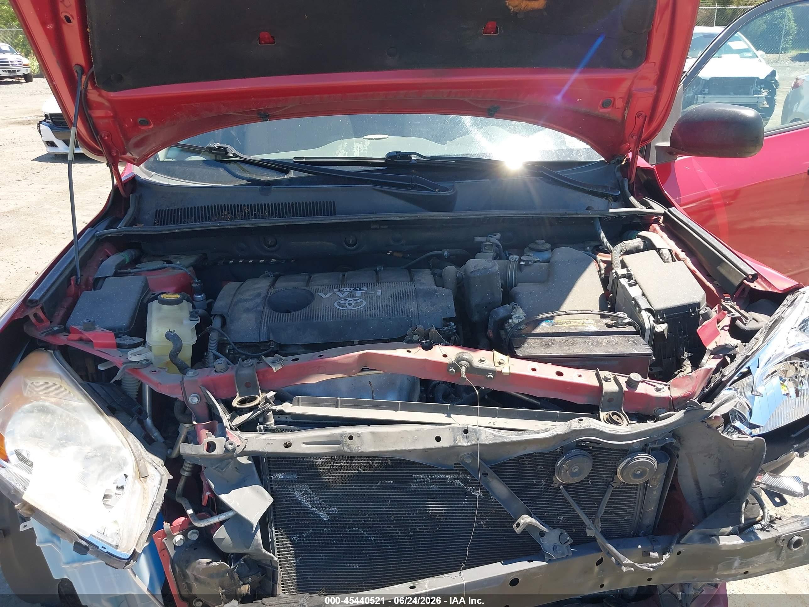 2011 Toyota Rav4   Red vin: 2T3ZF4DV2BW061612