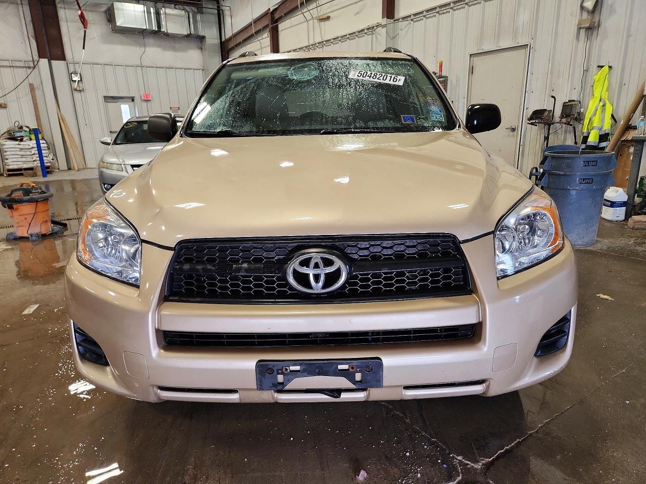 2011 Toyota Rav4 Base Tan vin: 2T3ZF4DV2BW072075