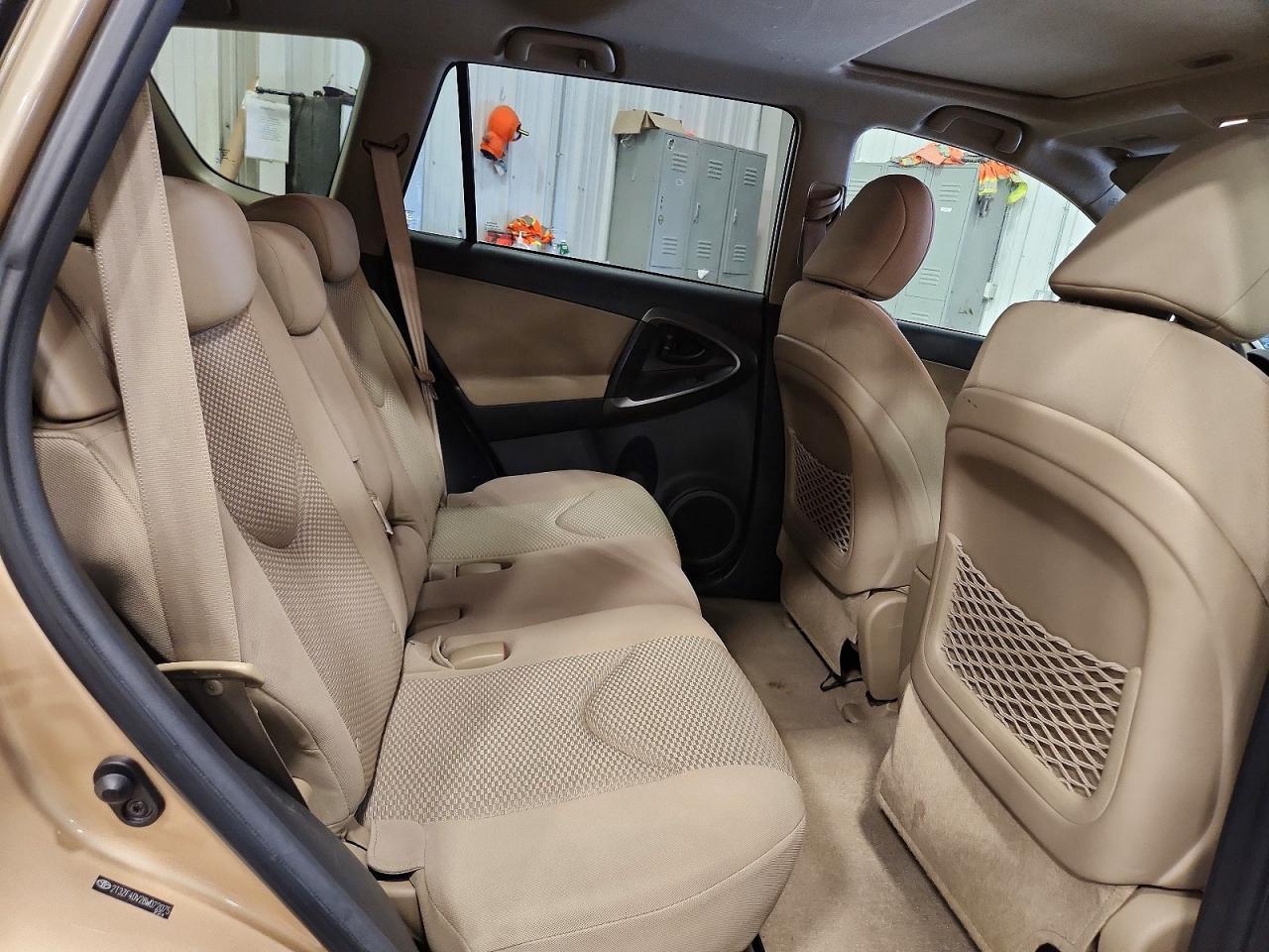 2011 Toyota Rav4 Base Tan vin: 2T3ZF4DV2BW072075