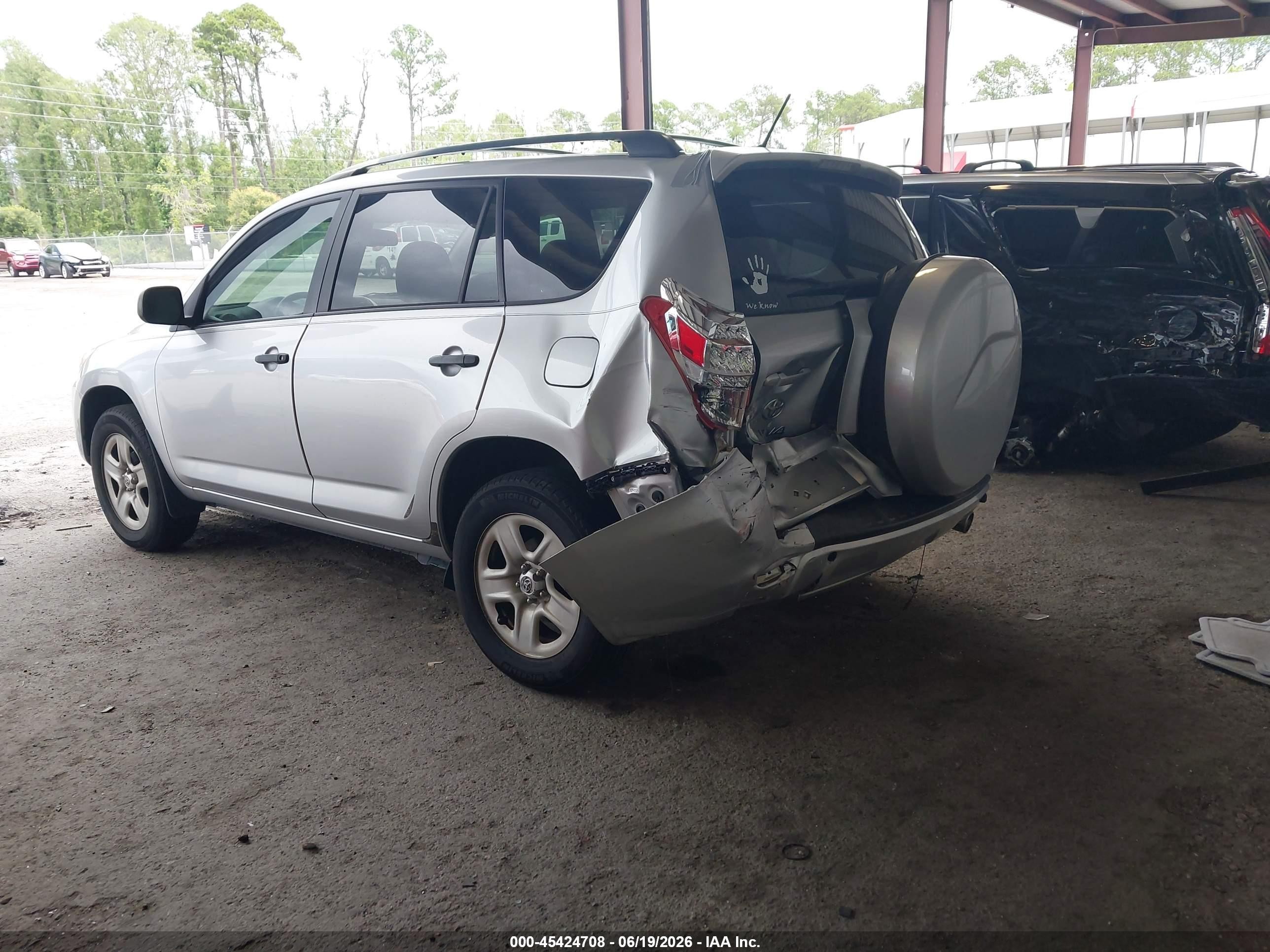 2011 Toyota Rav4   Silver vin: 2T3ZF4DV2BW082718