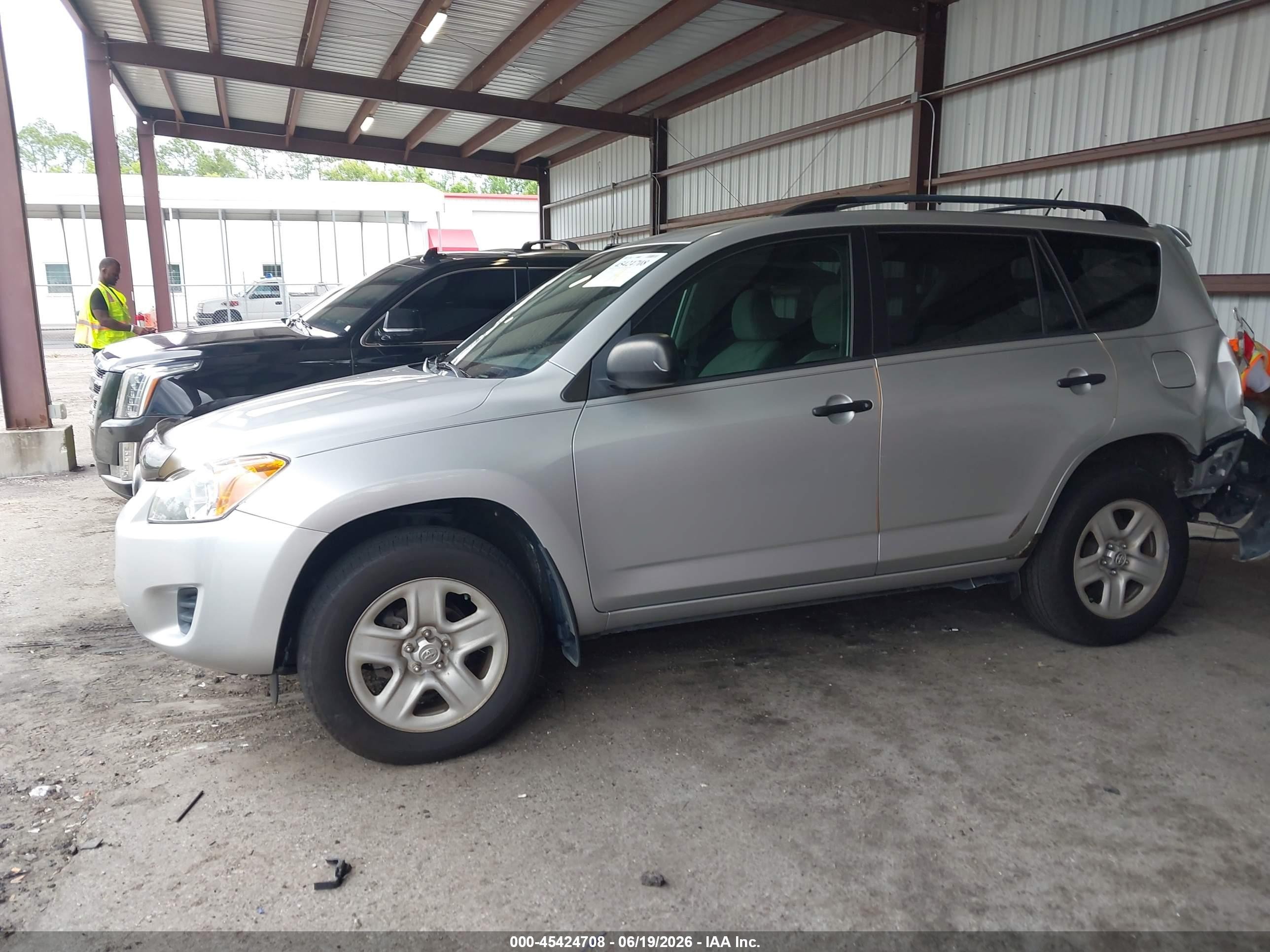 2011 Toyota Rav4   Silver vin: 2T3ZF4DV2BW082718