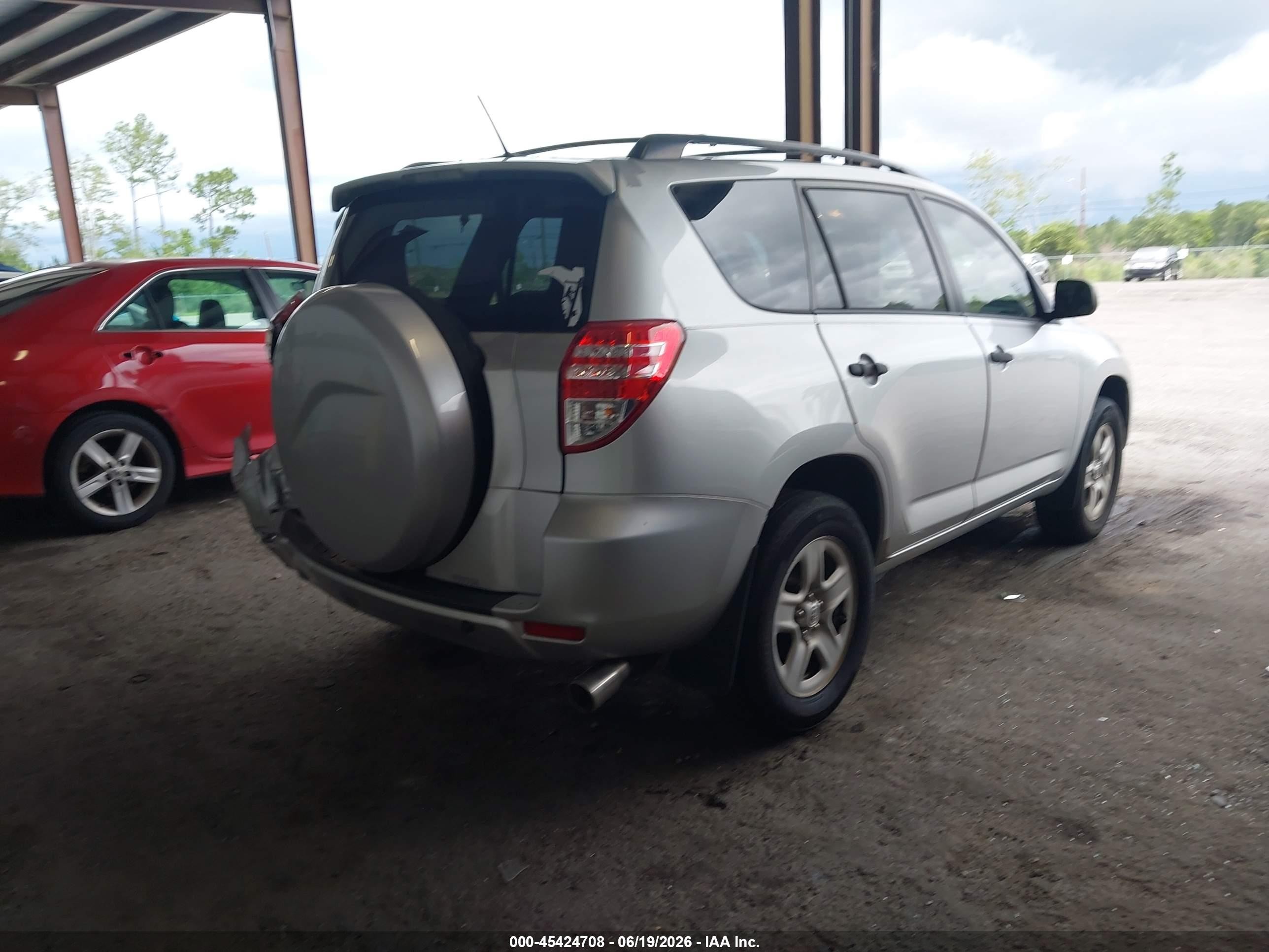 2011 Toyota Rav4   Silver vin: 2T3ZF4DV2BW082718