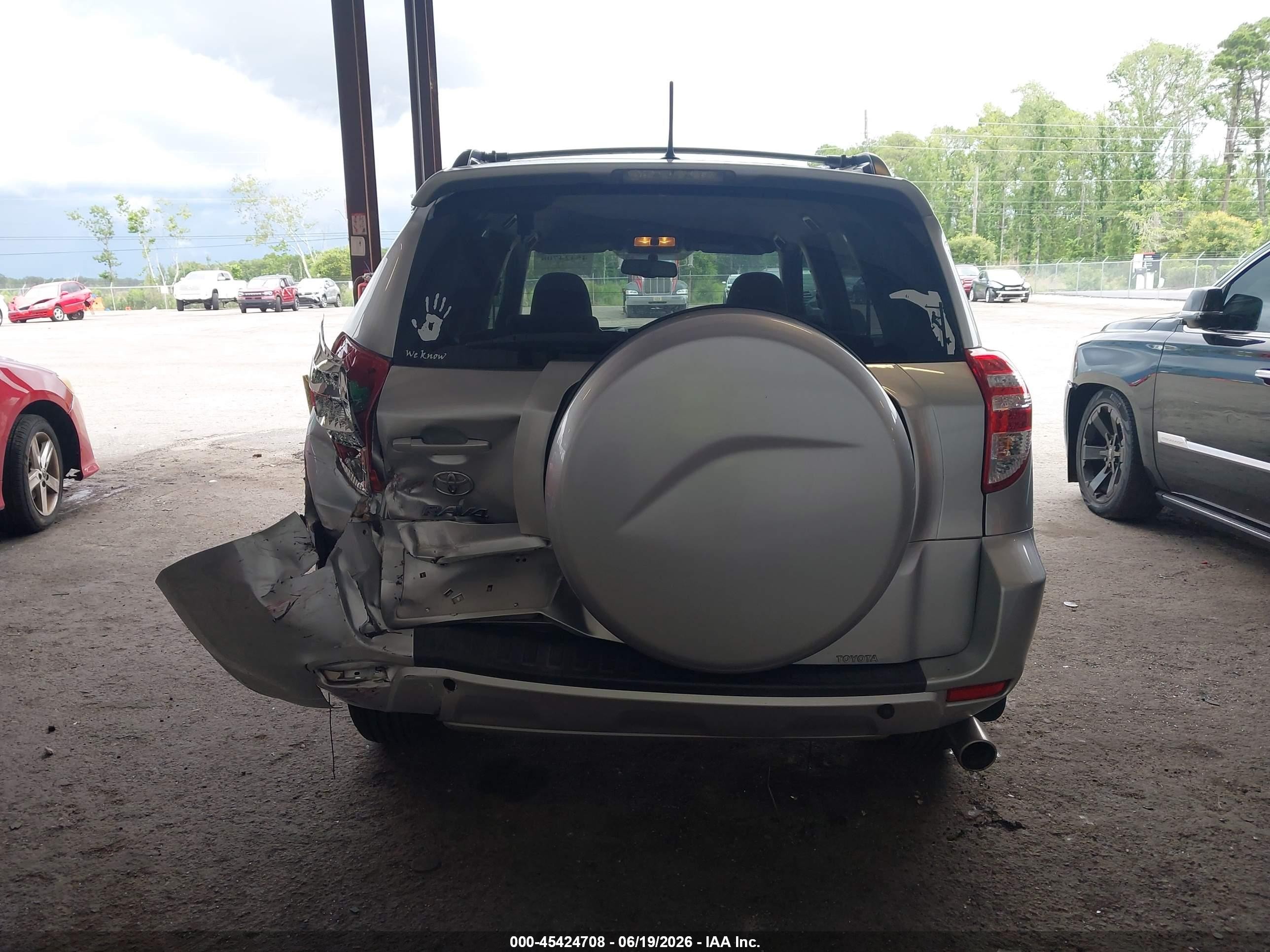 2011 Toyota Rav4   Silver vin: 2T3ZF4DV2BW082718