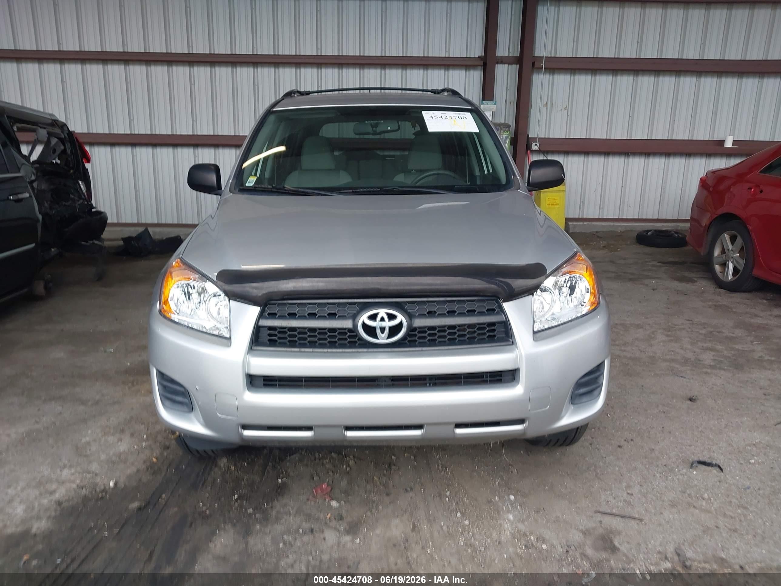 2011 Toyota Rav4   Silver vin: 2T3ZF4DV2BW082718