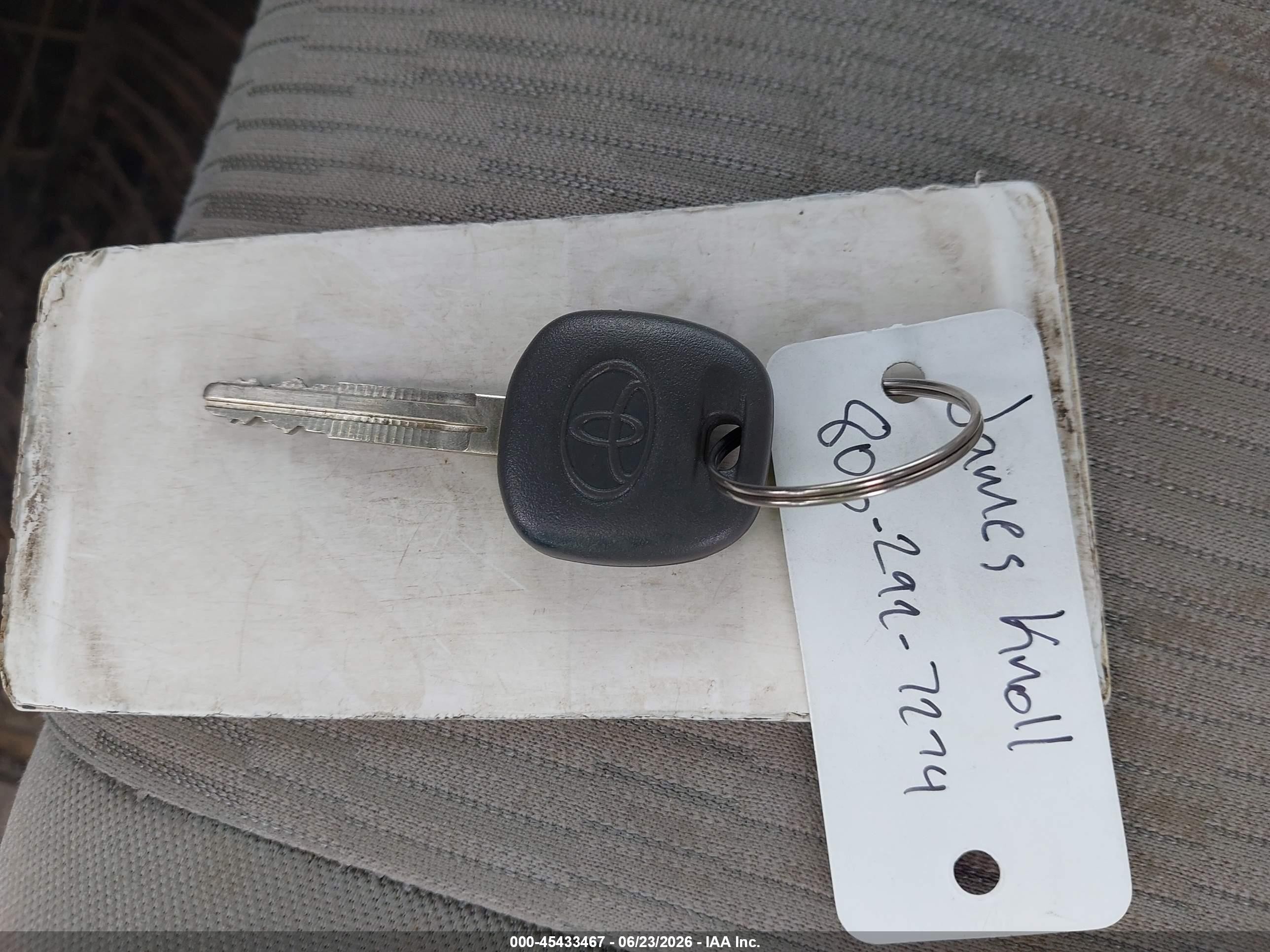 2011 Toyota Rav4   Silver vin: 2T3ZF4DV2BW086011