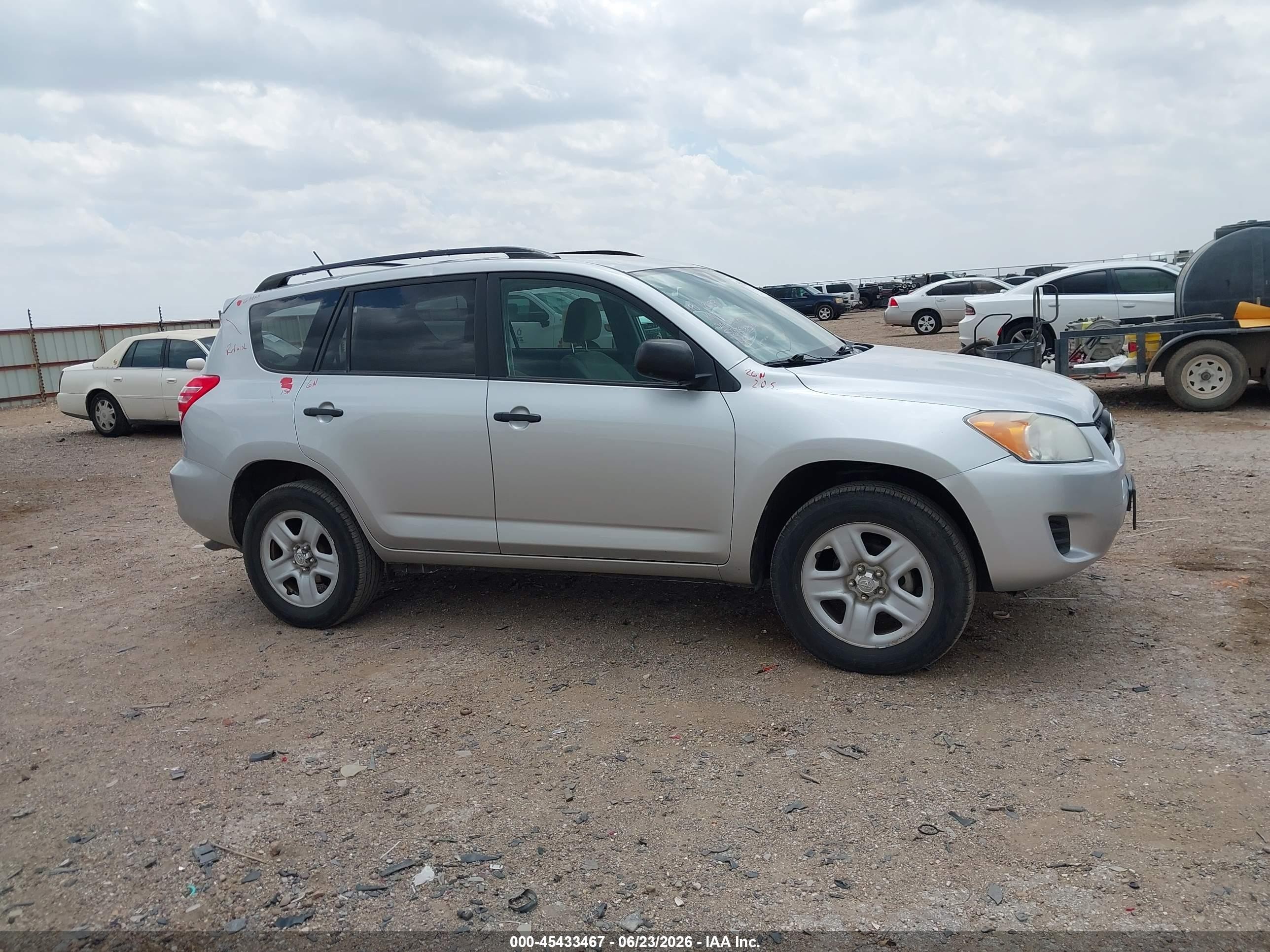 2011 Toyota Rav4   Silver vin: 2T3ZF4DV2BW086011