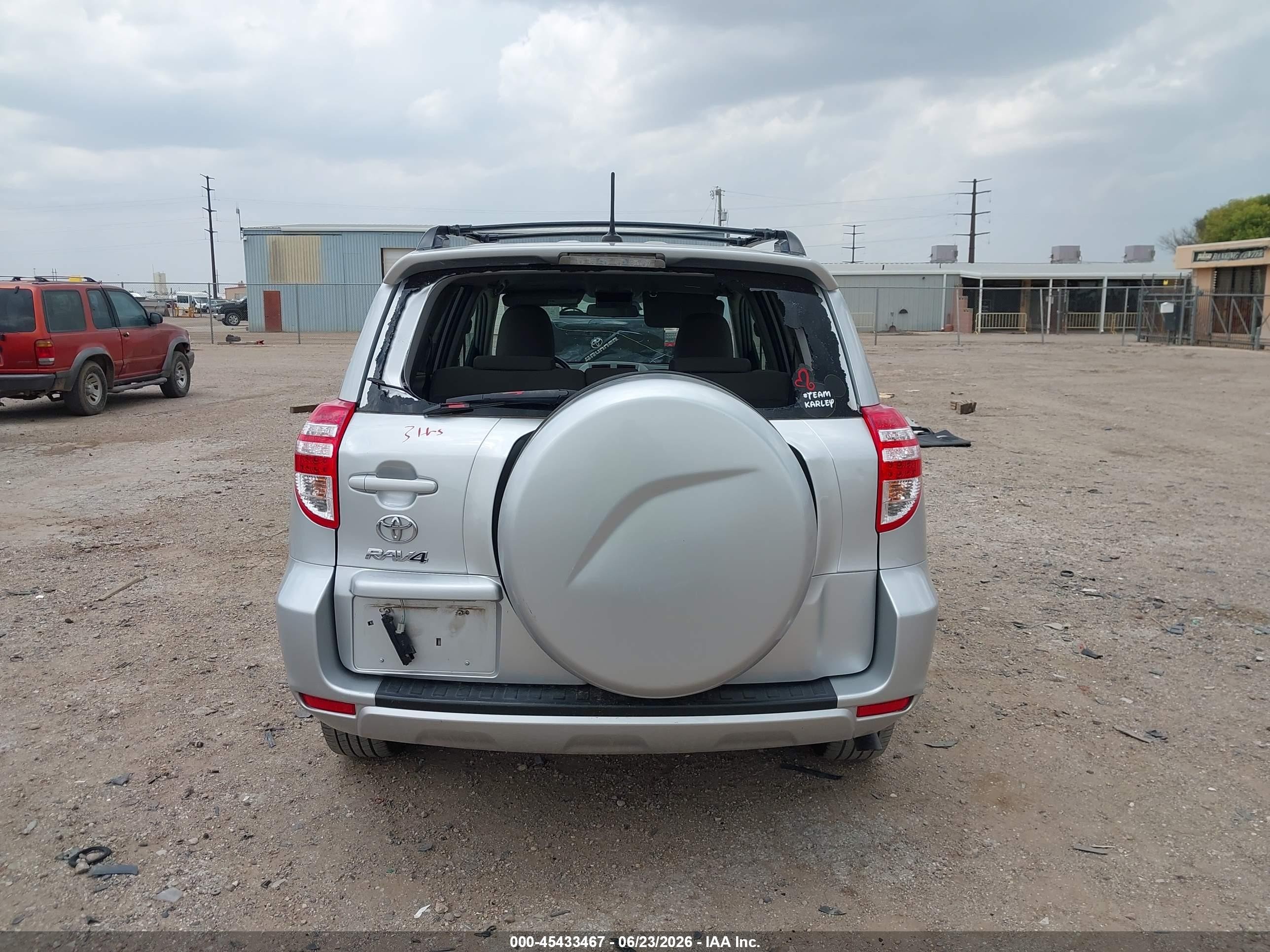 2011 Toyota Rav4   Silver vin: 2T3ZF4DV2BW086011