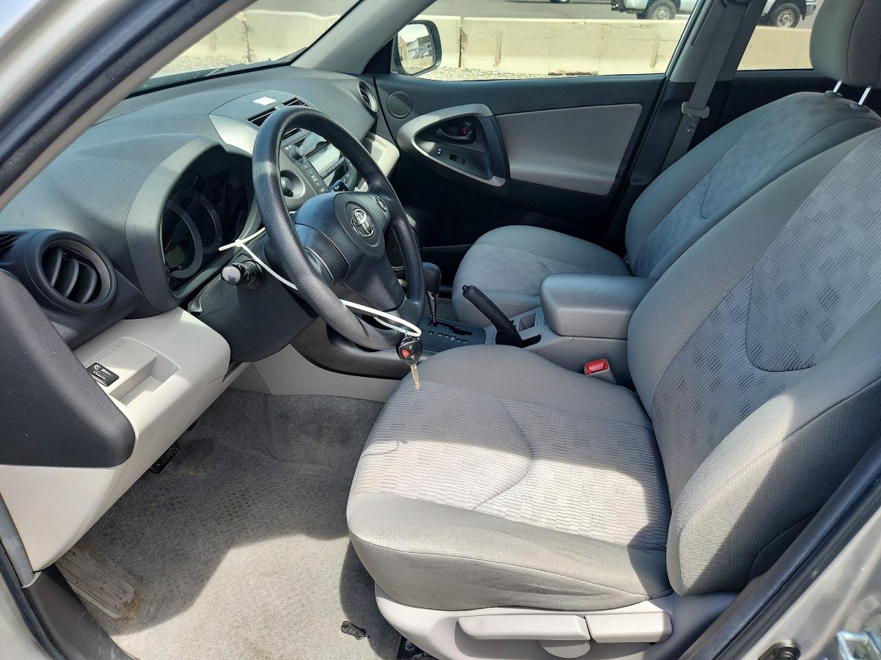 2011 Toyota Rav4 Base Серебряный vin: 2T3ZF4DV2BW089152