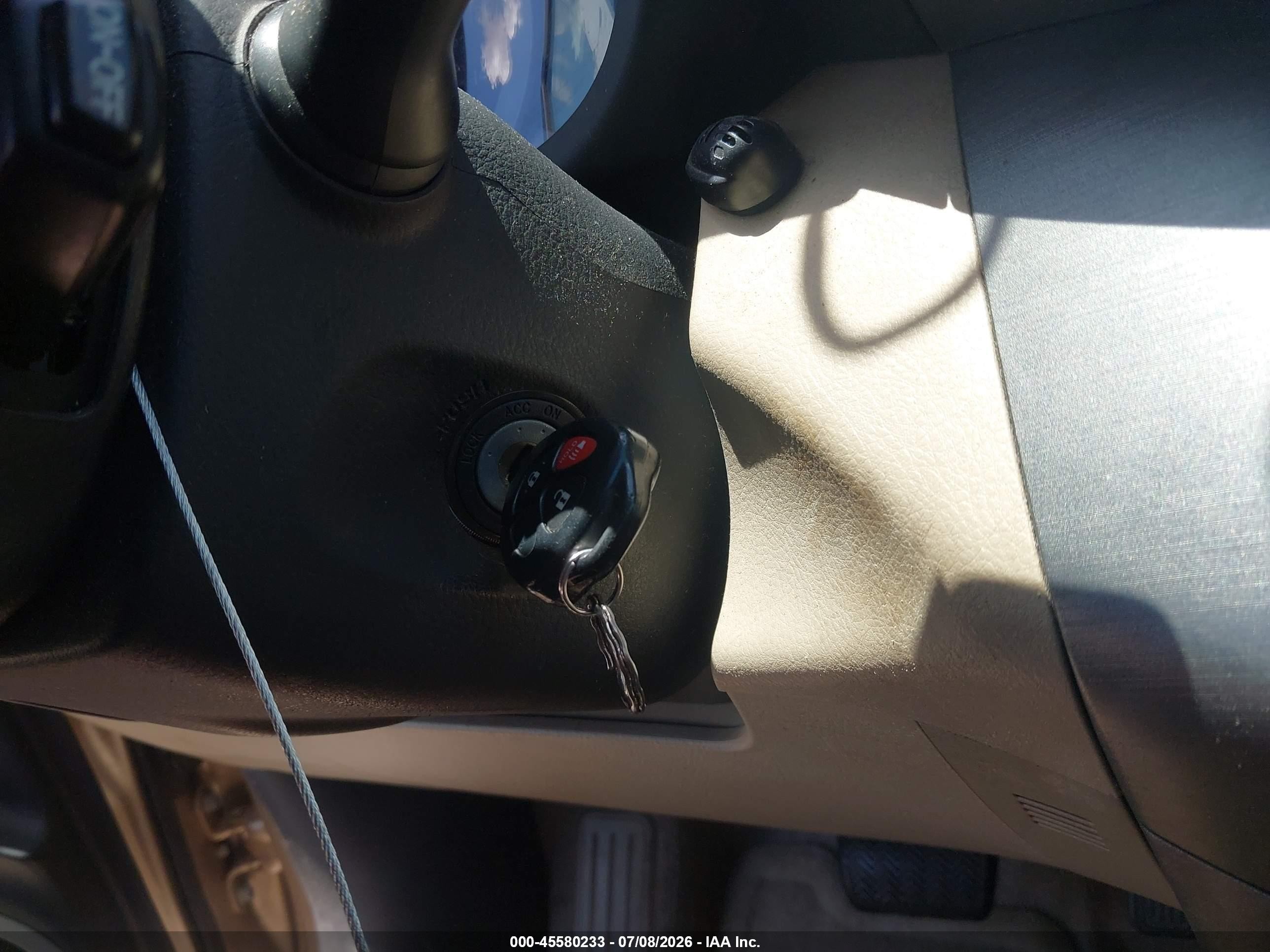 2011 Toyota Rav4   Gold vin: 2T3ZF4DV2BW092374