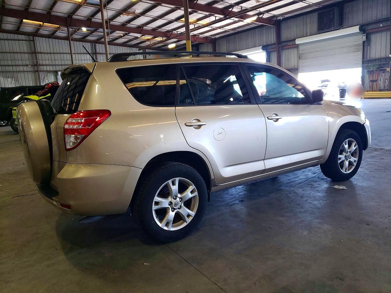 2011 Toyota Rav4 Base Gold vin: 2T3ZF4DV2BW096893