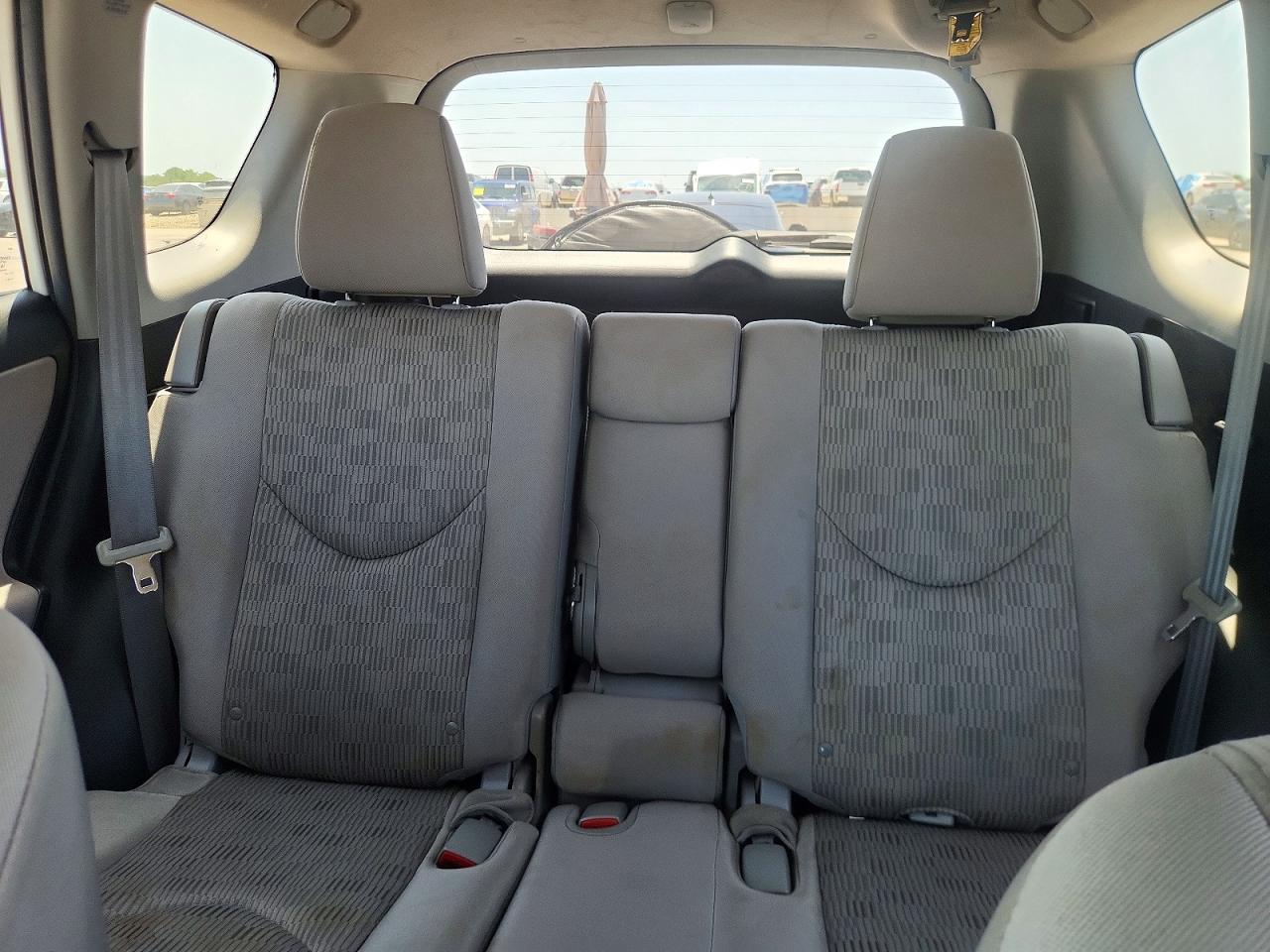 2012 Toyota Rav4 Base Белый vin: 2T3ZF4DV2CW111801