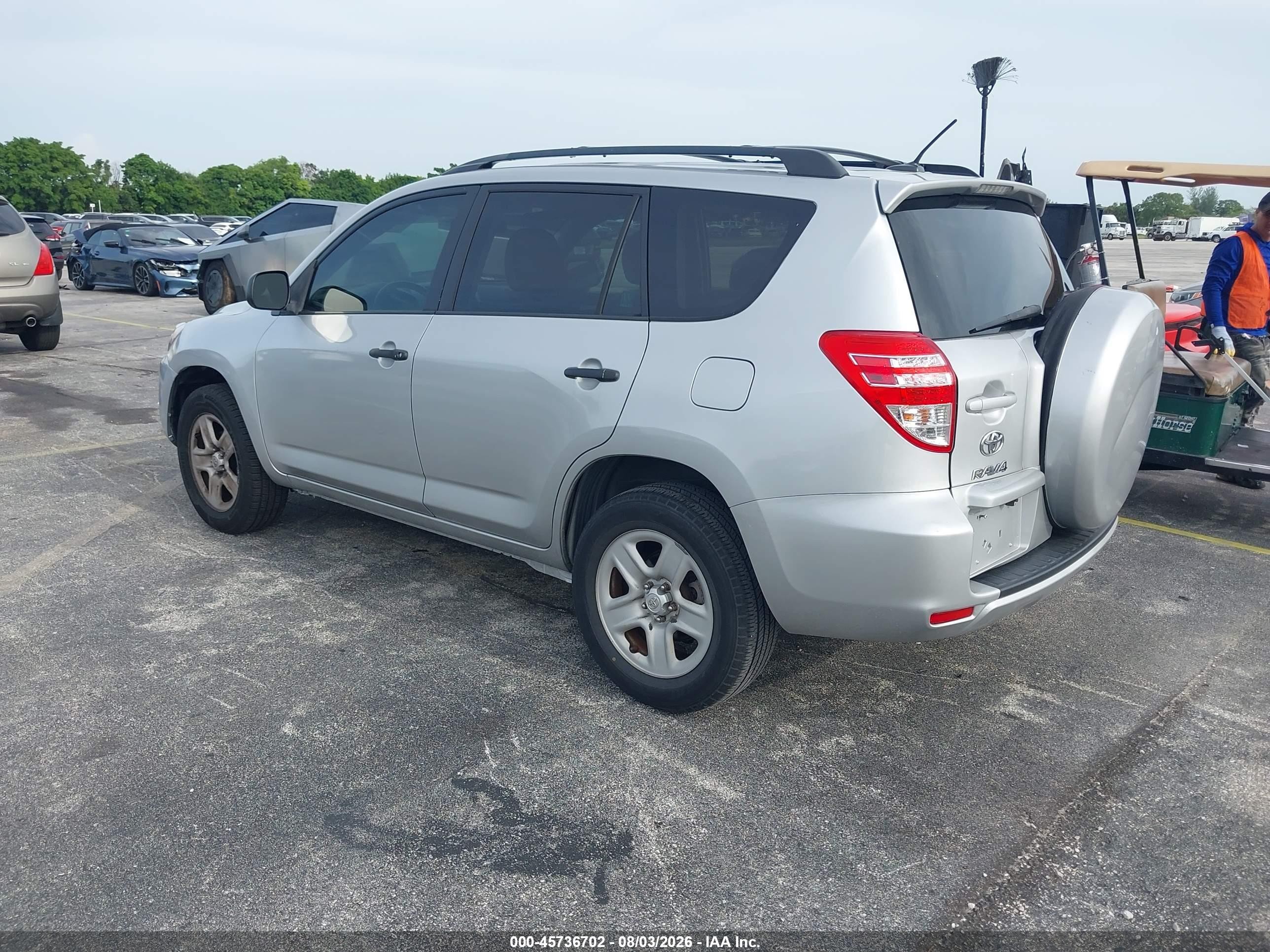 2011 Toyota Rav4   Silver vin: 2T3ZF4DV3BW064244