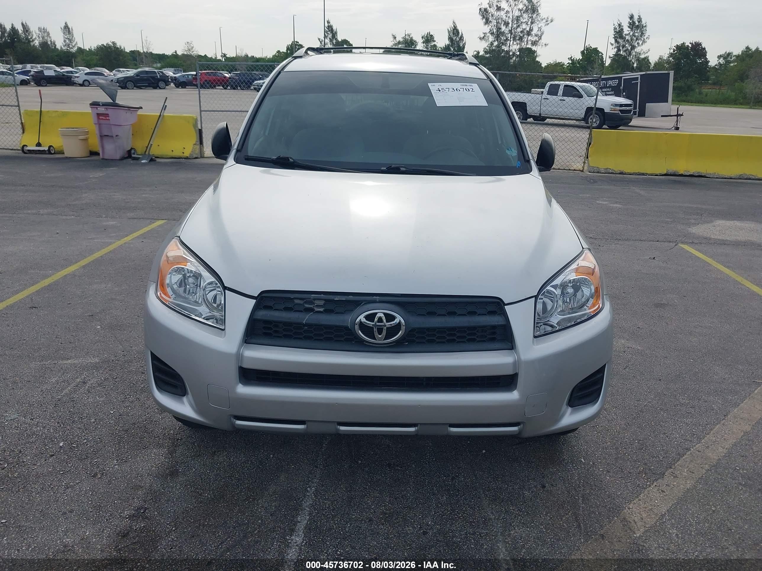 2011 Toyota Rav4   Silver vin: 2T3ZF4DV3BW064244