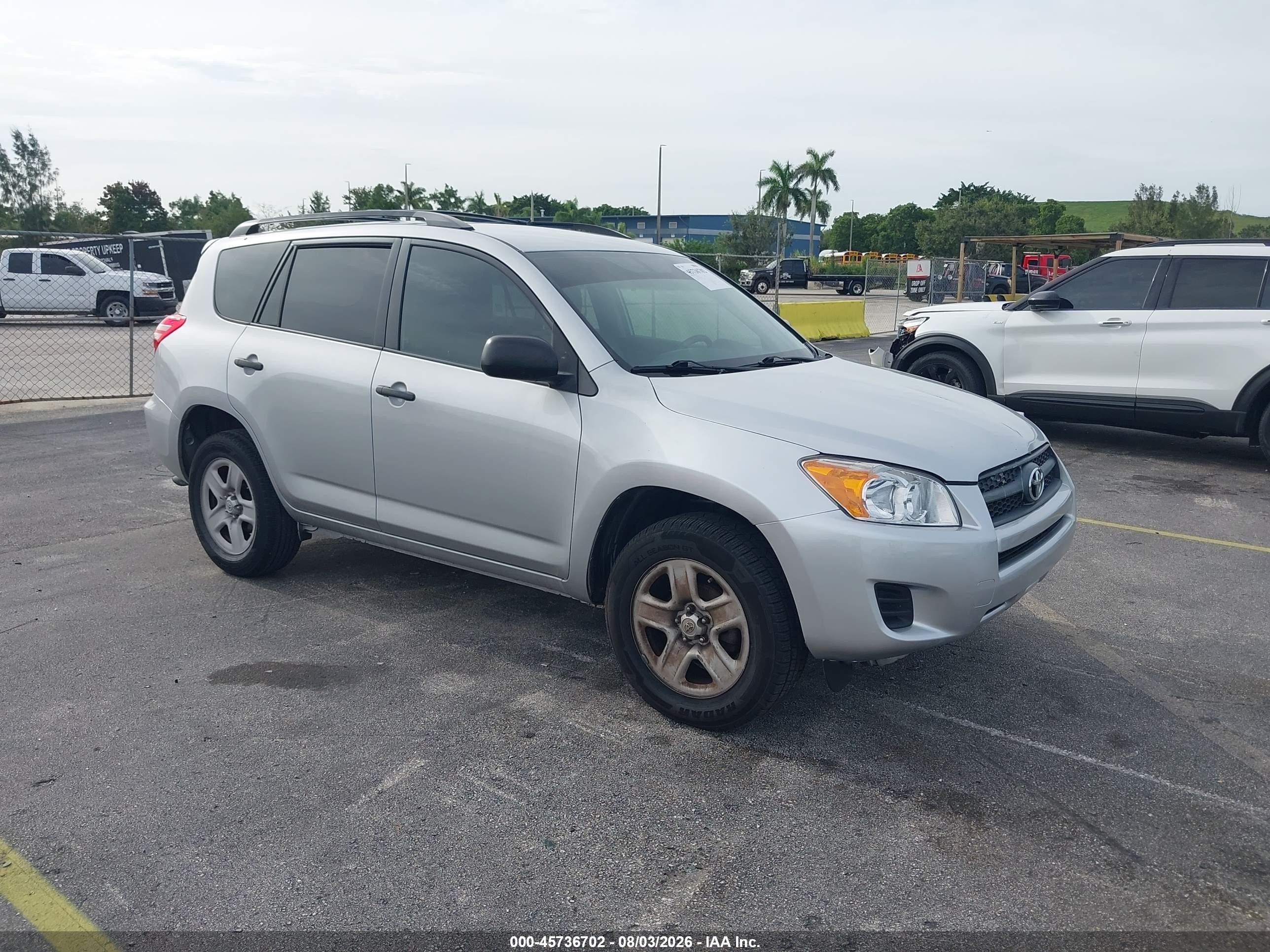 2011 Toyota Rav4   Silver vin: 2T3ZF4DV3BW064244
