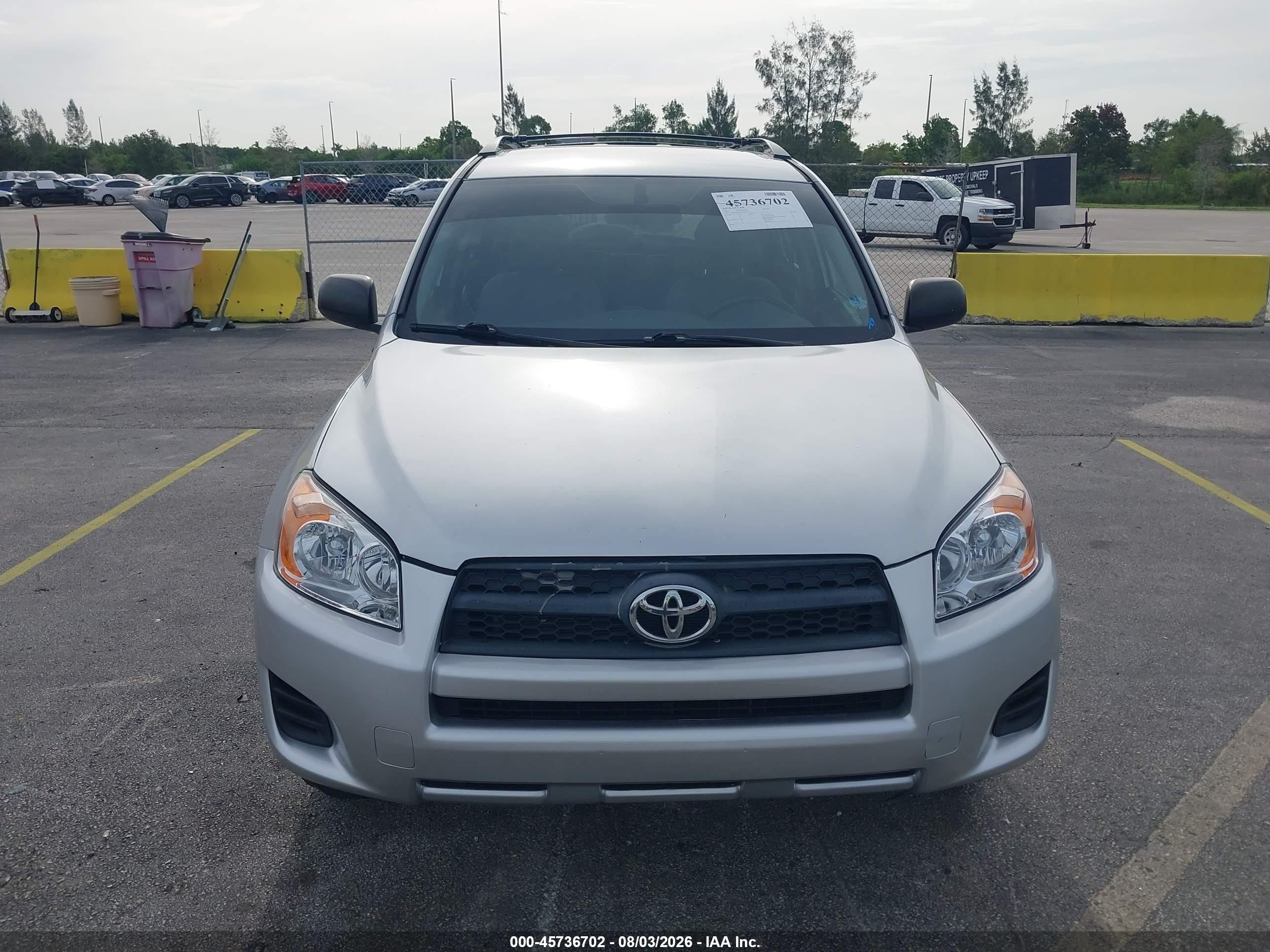 2011 Toyota Rav4   Silver vin: 2T3ZF4DV3BW064244