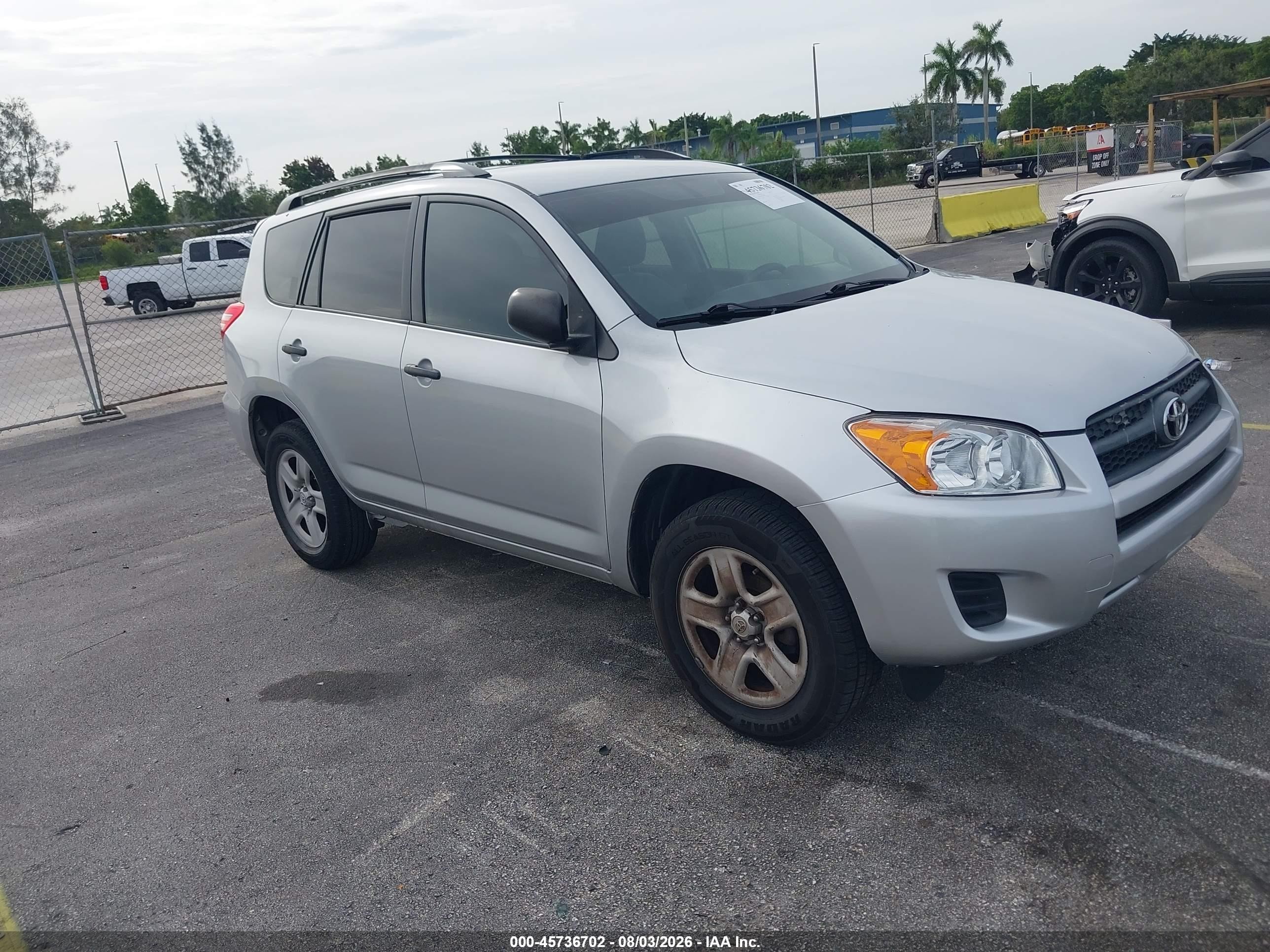 2011 Toyota Rav4   Silver vin: 2T3ZF4DV3BW064244