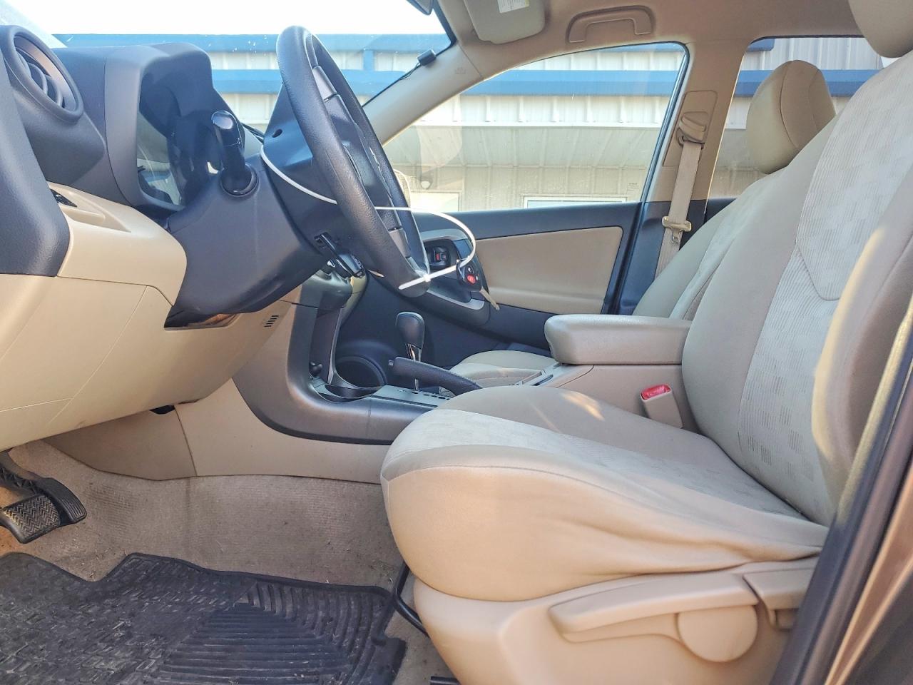 2011 Toyota Rav4 Base Silver vin: 2T3ZF4DV3BW066205