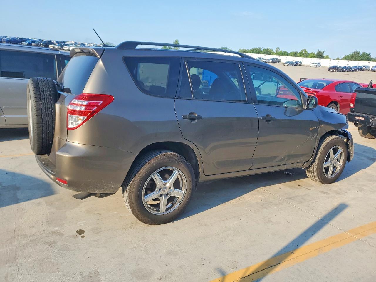 2011 Toyota Rav4 Base Silver vin: 2T3ZF4DV3BW066205