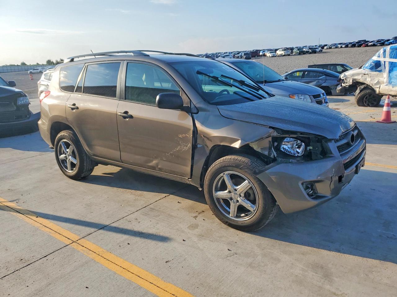 2011 Toyota Rav4 Base Silver vin: 2T3ZF4DV3BW066205