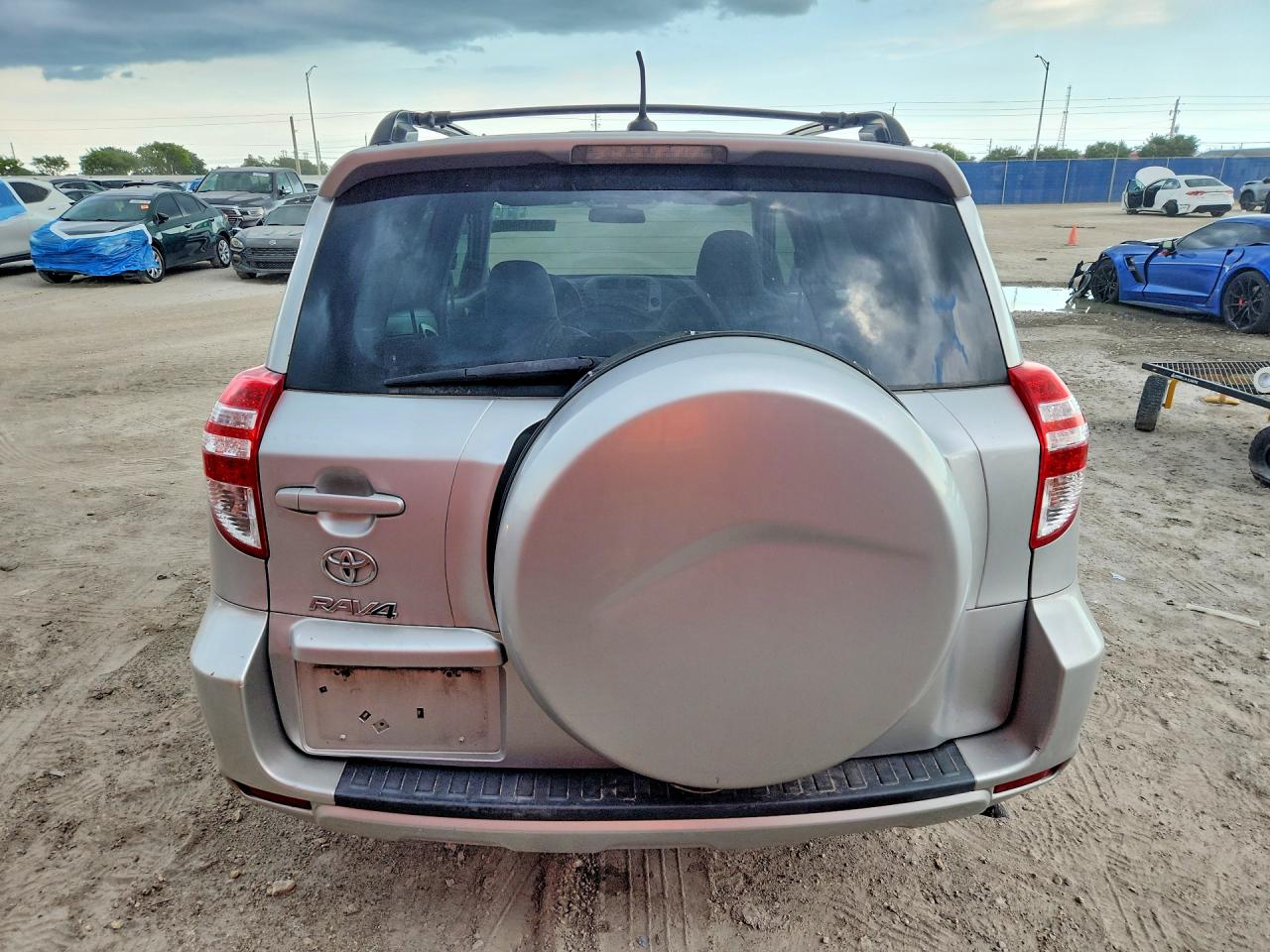 2011 Toyota Rav4 Base Silver vin: 2T3ZF4DV3BW076877