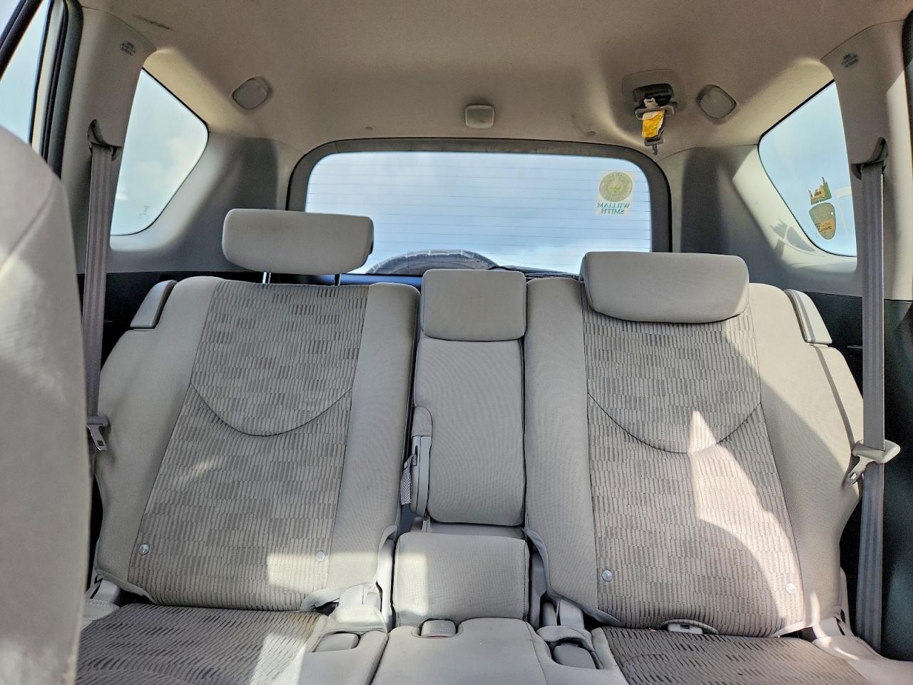 2011 Toyota Rav4 Base Silver vin: 2T3ZF4DV3BW076877