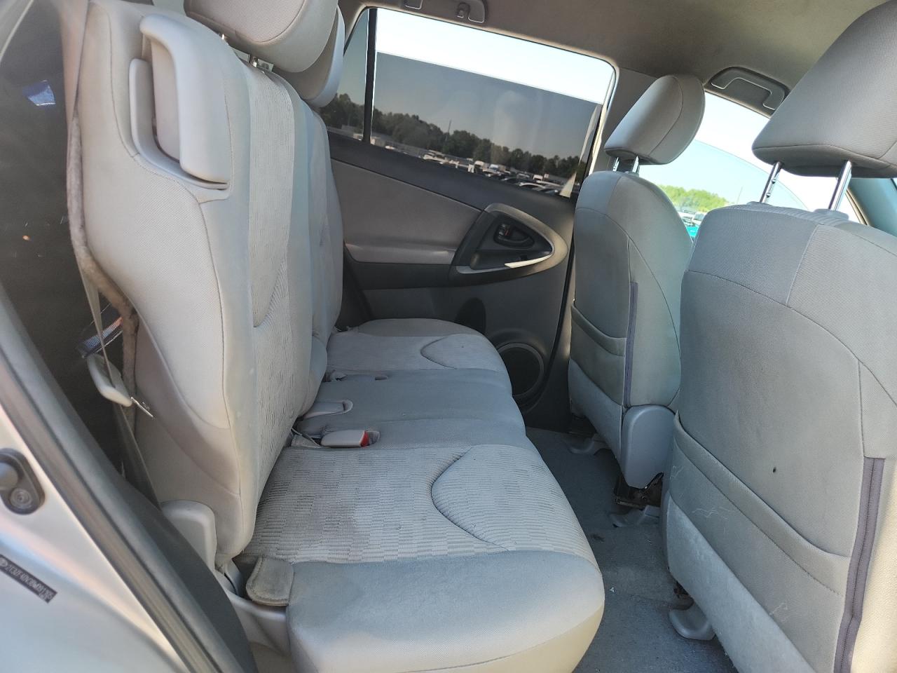 2011 Toyota Rav4 Base Silver vin: 2T3ZF4DV3BW091105