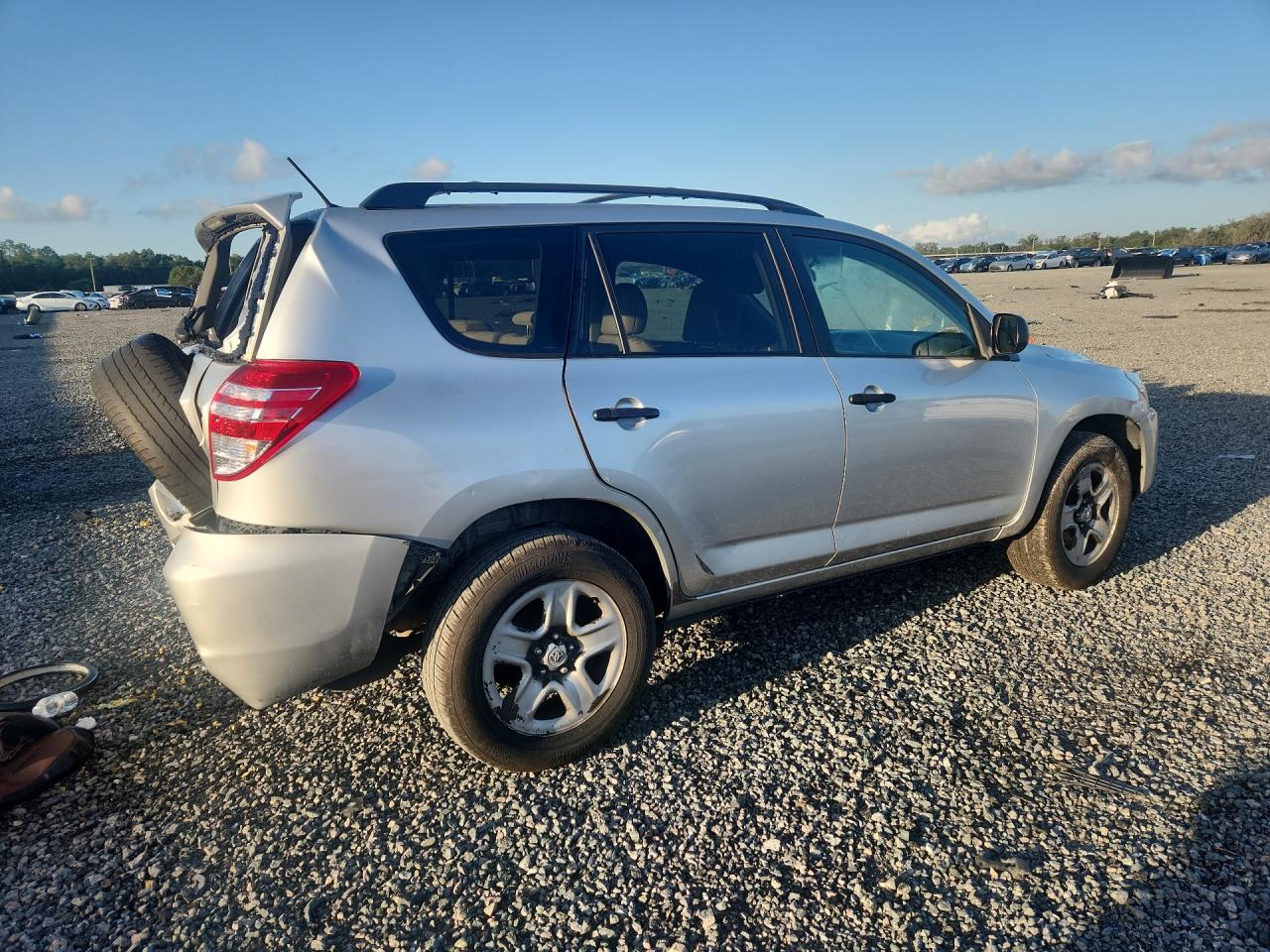 2011 Toyota Rav4 Base Silver vin: 2T3ZF4DV3BW105066