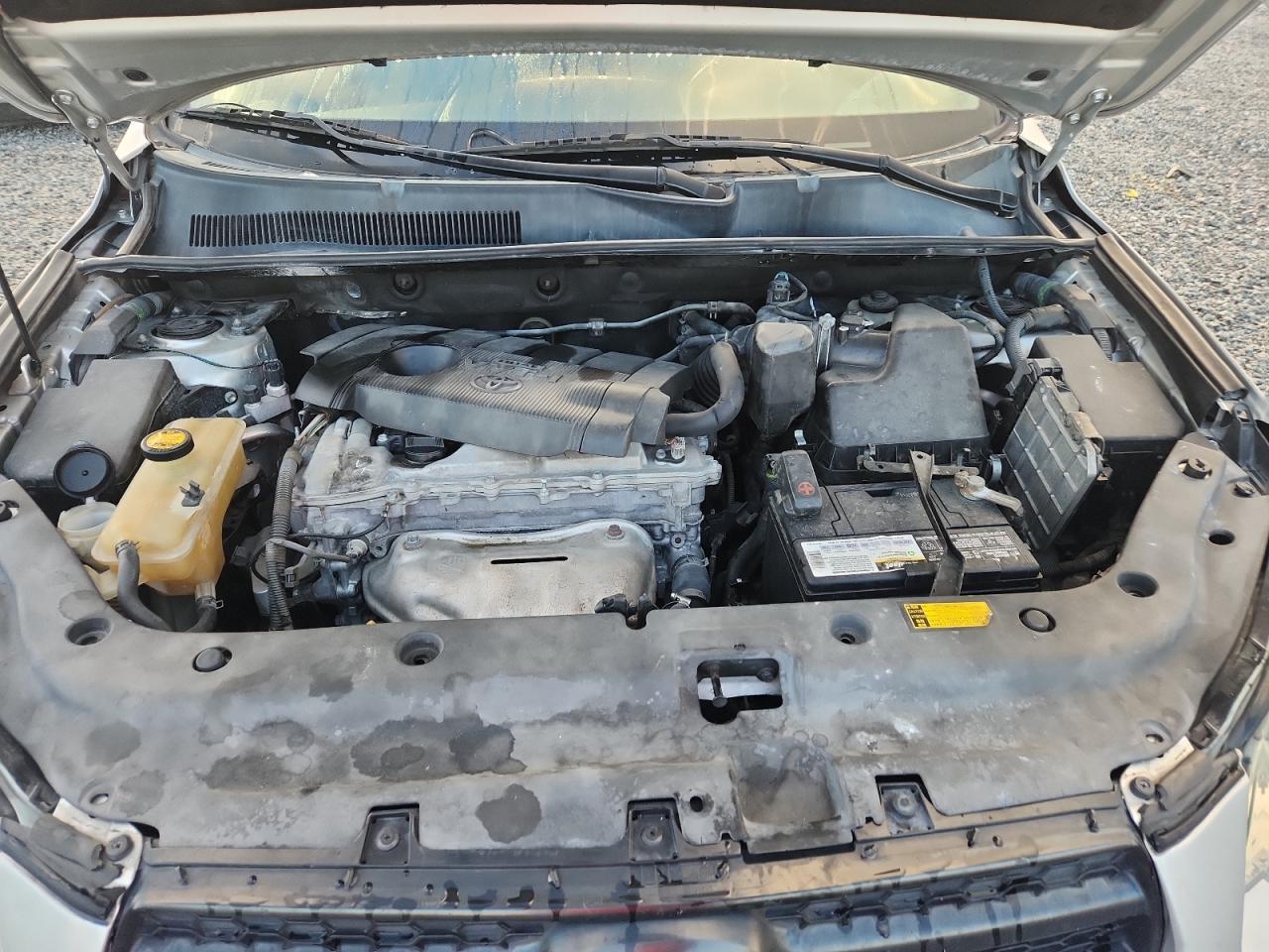 2011 Toyota Rav4 Base Silver vin: 2T3ZF4DV3BW105066