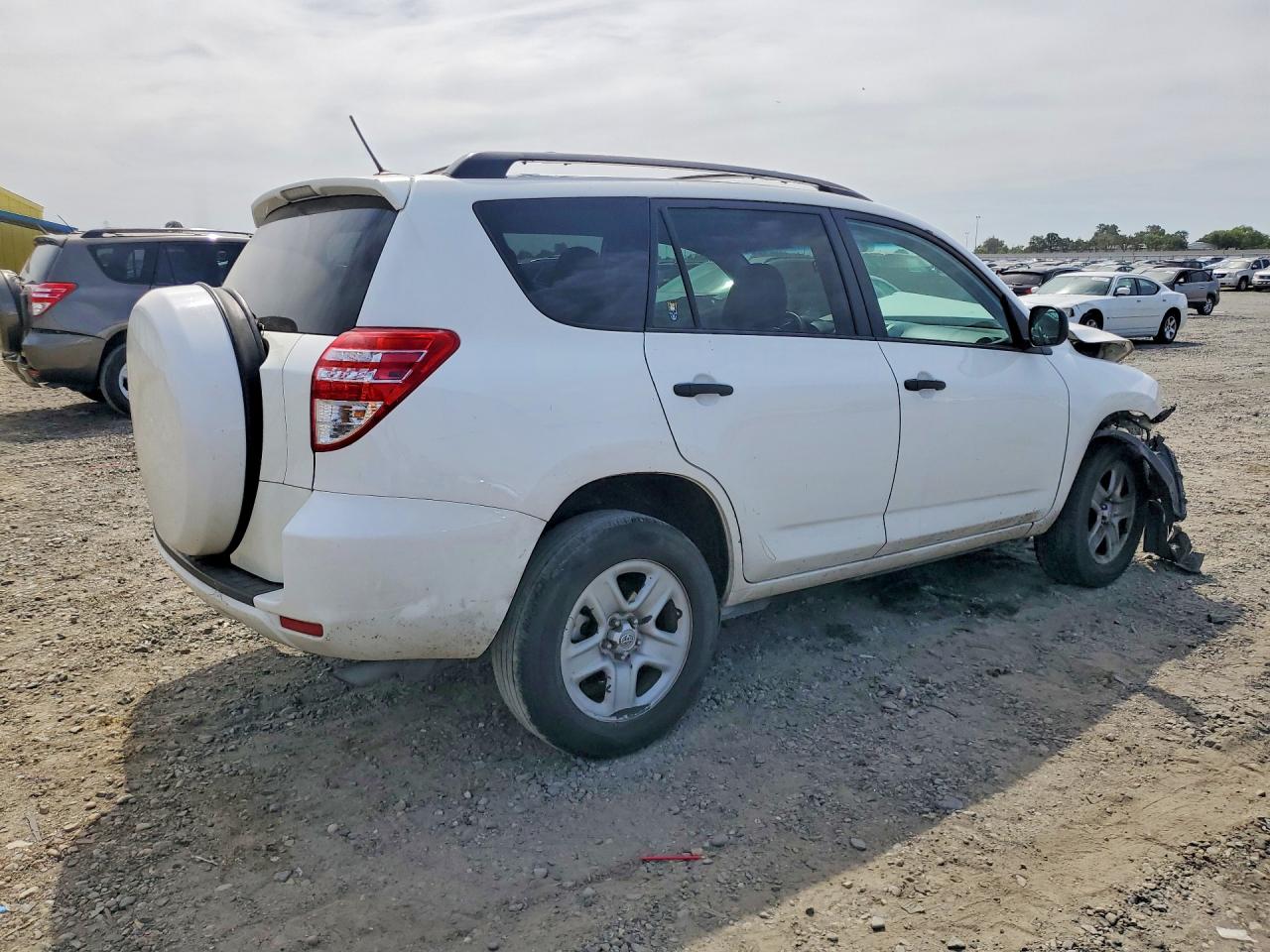 2012 Toyota Rav4 Base White vin: 2T3ZF4DV3CW107286