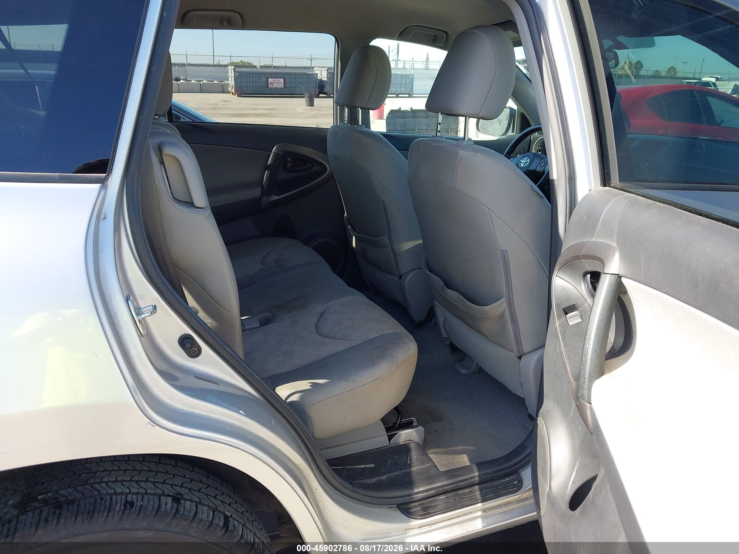 2012 Toyota Rav4   Silver vin: 2T3ZF4DV3CW146895
