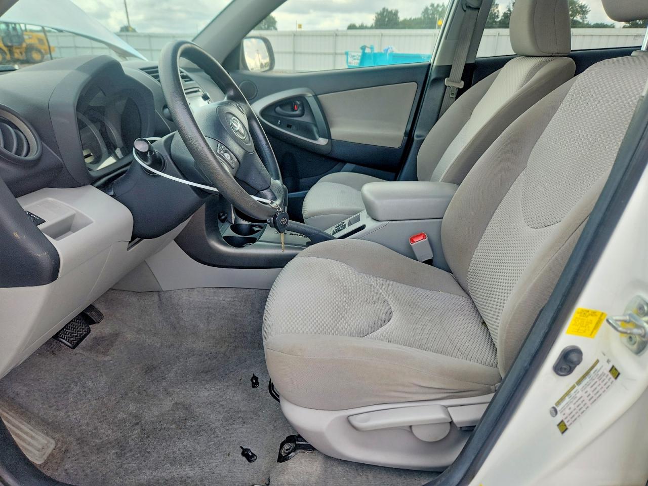 2012 Toyota Rav4 Base White vin: 2T3ZF4DV3CW151062