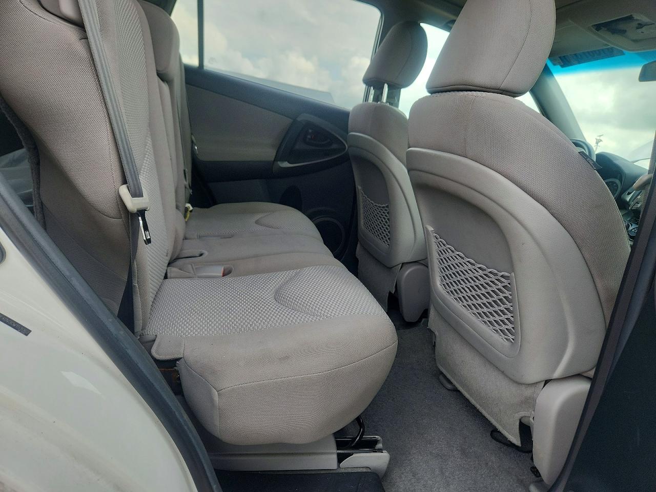 2012 Toyota Rav4 Base White vin: 2T3ZF4DV3CW151062