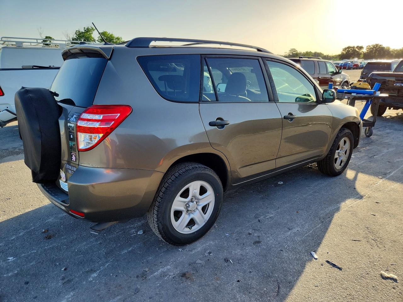 2010 Toyota Rav4 Base Brown vin: 2T3ZF4DV4AW046172