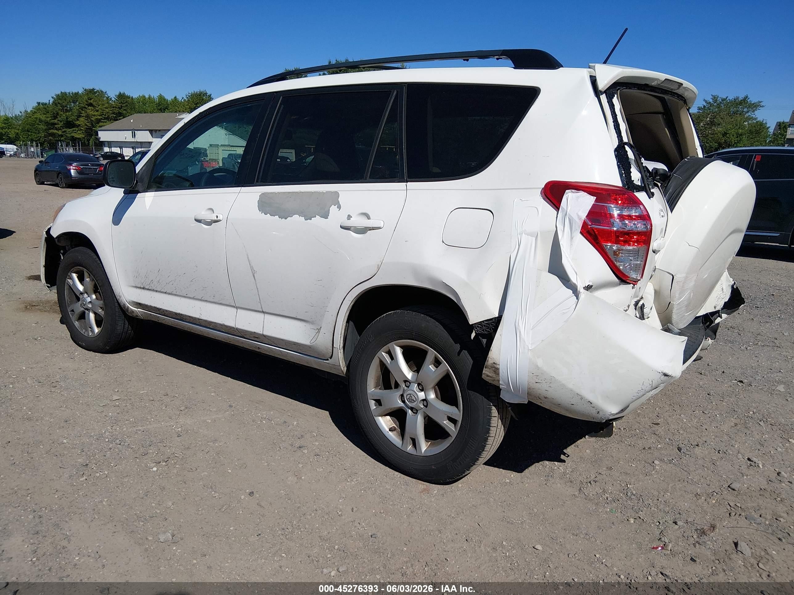 2011 Toyota Rav4   White vin: 2T3ZF4DV4BW058128