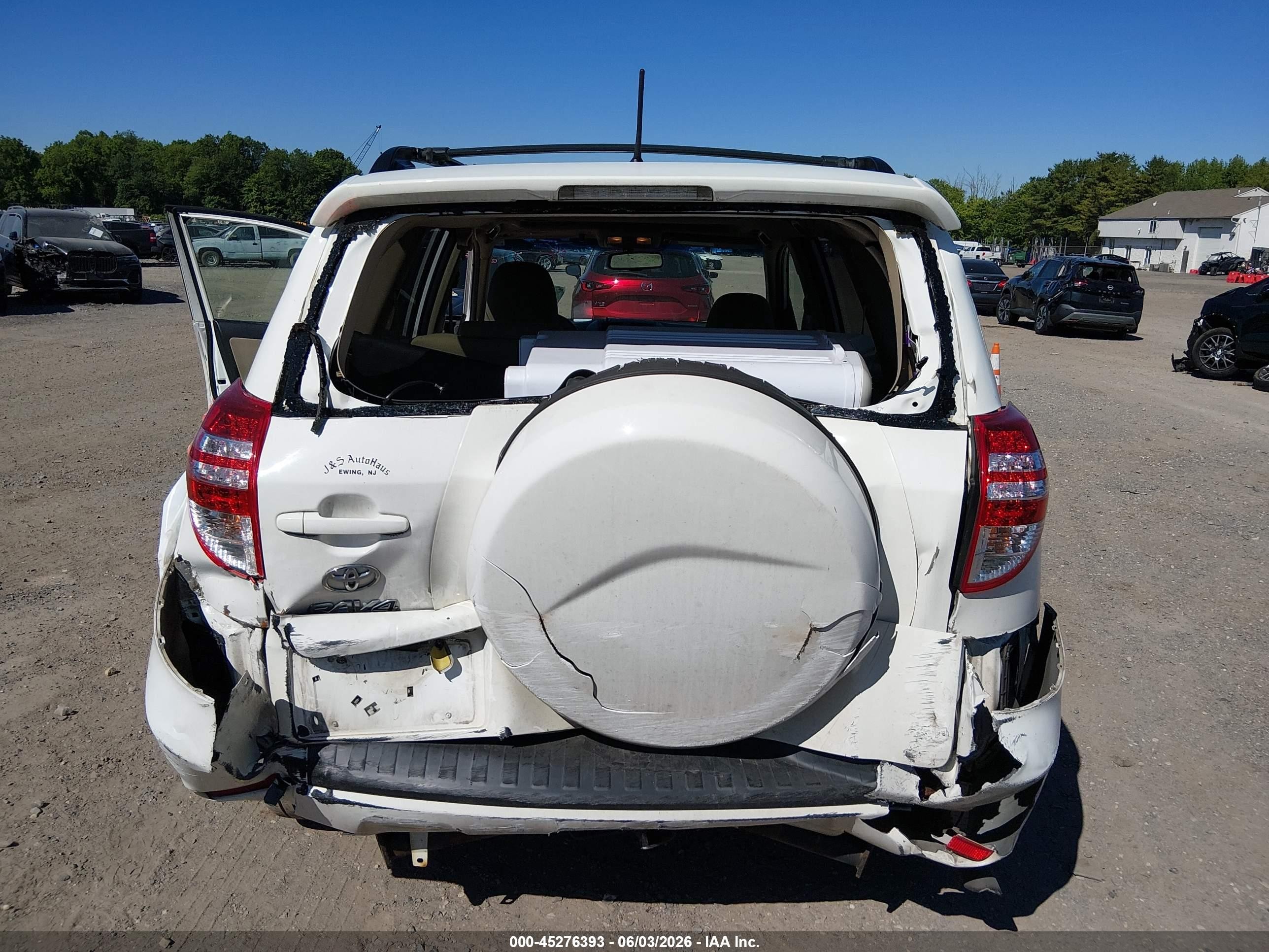 2011 Toyota Rav4   White vin: 2T3ZF4DV4BW058128