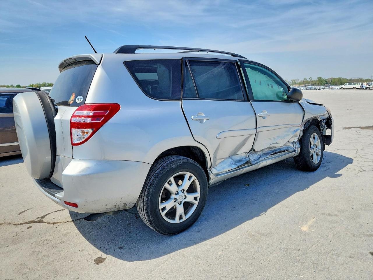 2011 Toyota Rav4 Base Silver vin: 2T3ZF4DV4BW058842