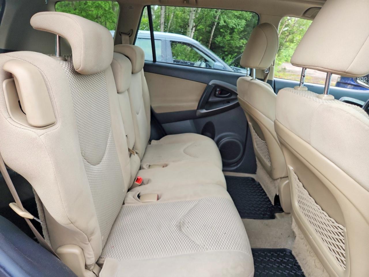 2011 Toyota Rav4 Base Коричневый vin: 2T3ZF4DV4BW060168