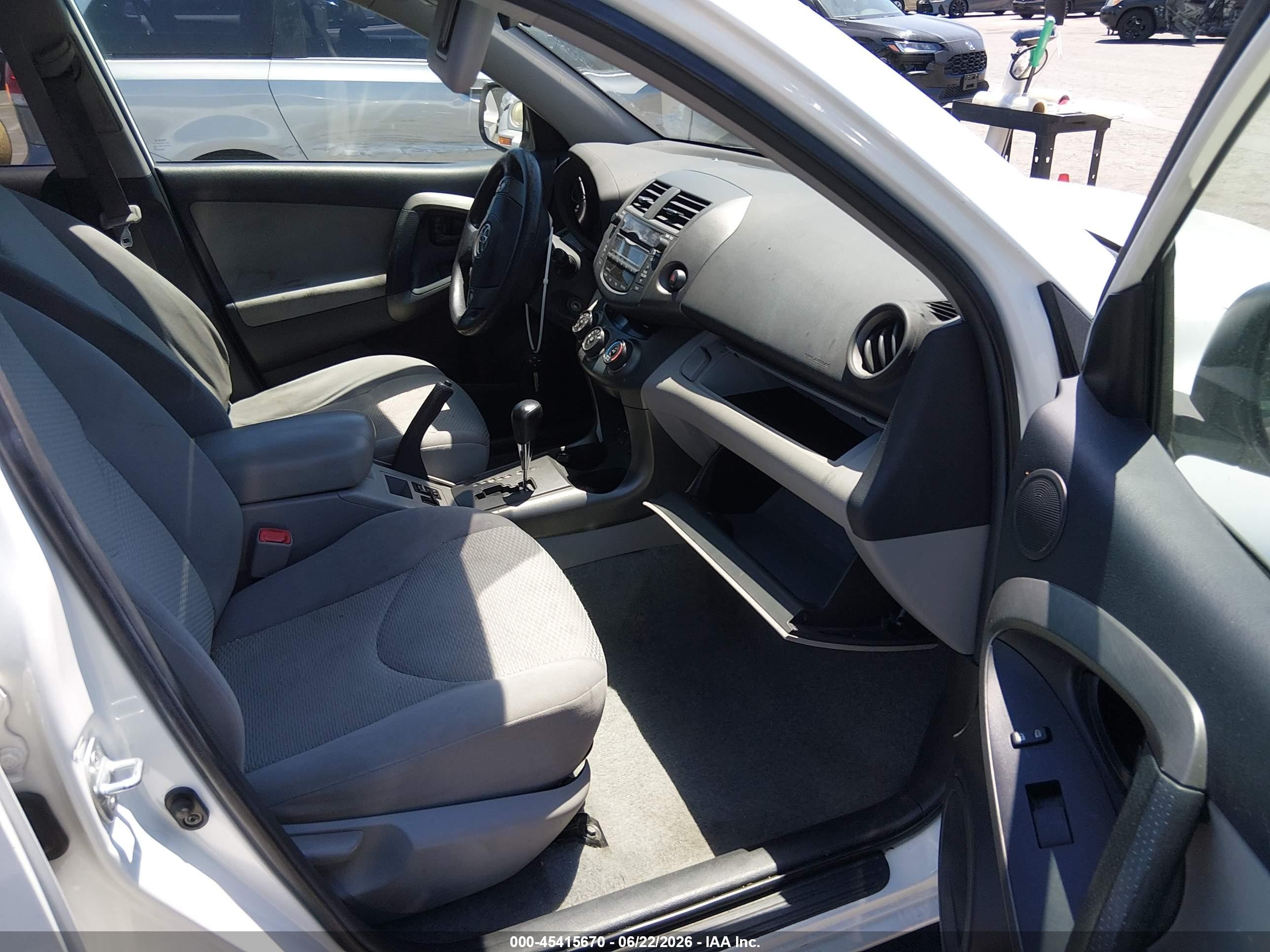 2011 Toyota Rav4   White vin: 2T3ZF4DV4BW060767