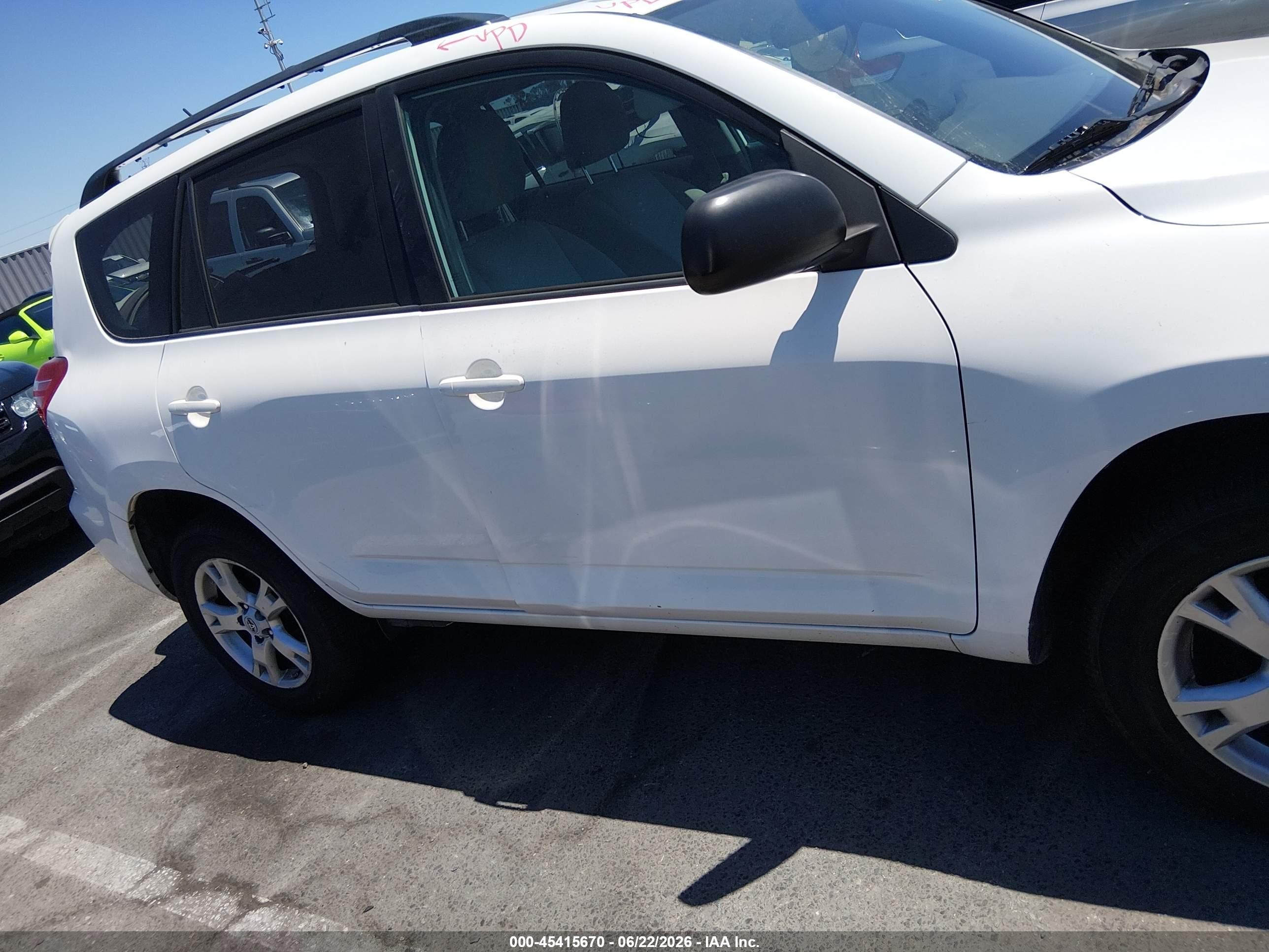 2011 Toyota Rav4   White vin: 2T3ZF4DV4BW060767