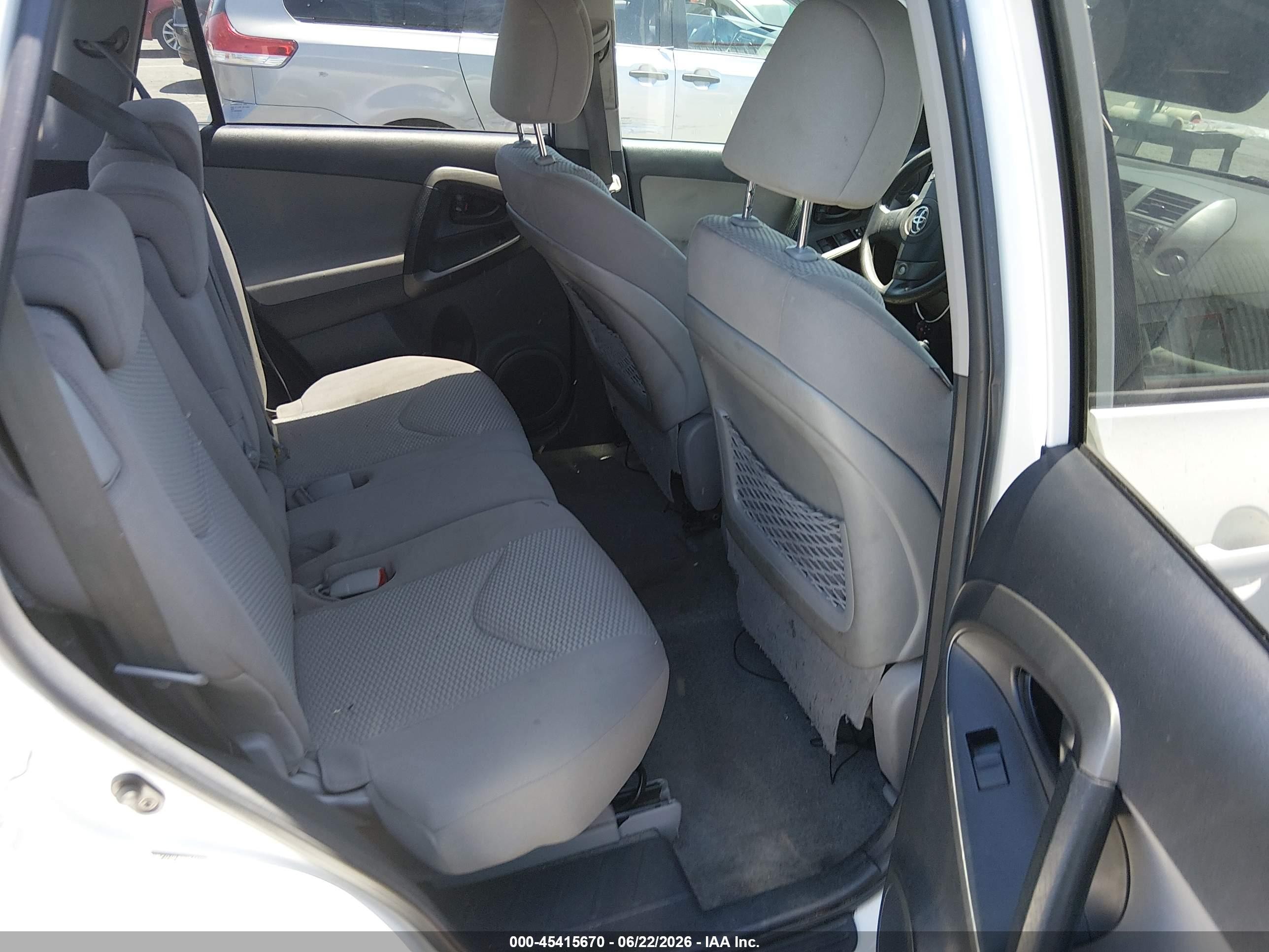 2011 Toyota Rav4   White vin: 2T3ZF4DV4BW060767