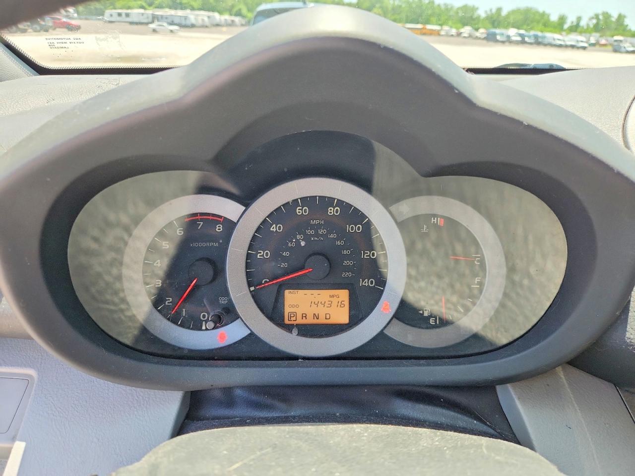 2011 Toyota Rav4 Base Red vin: 2T3ZF4DV4BW061126