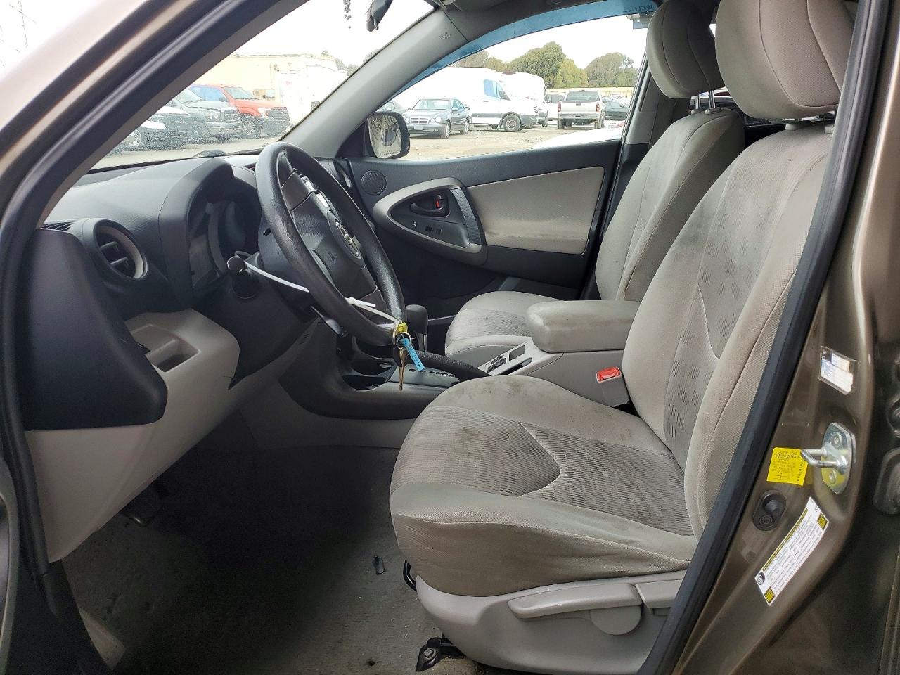 2011 Toyota Rav4 Base Brown vin: 2T3ZF4DV4BW085684
