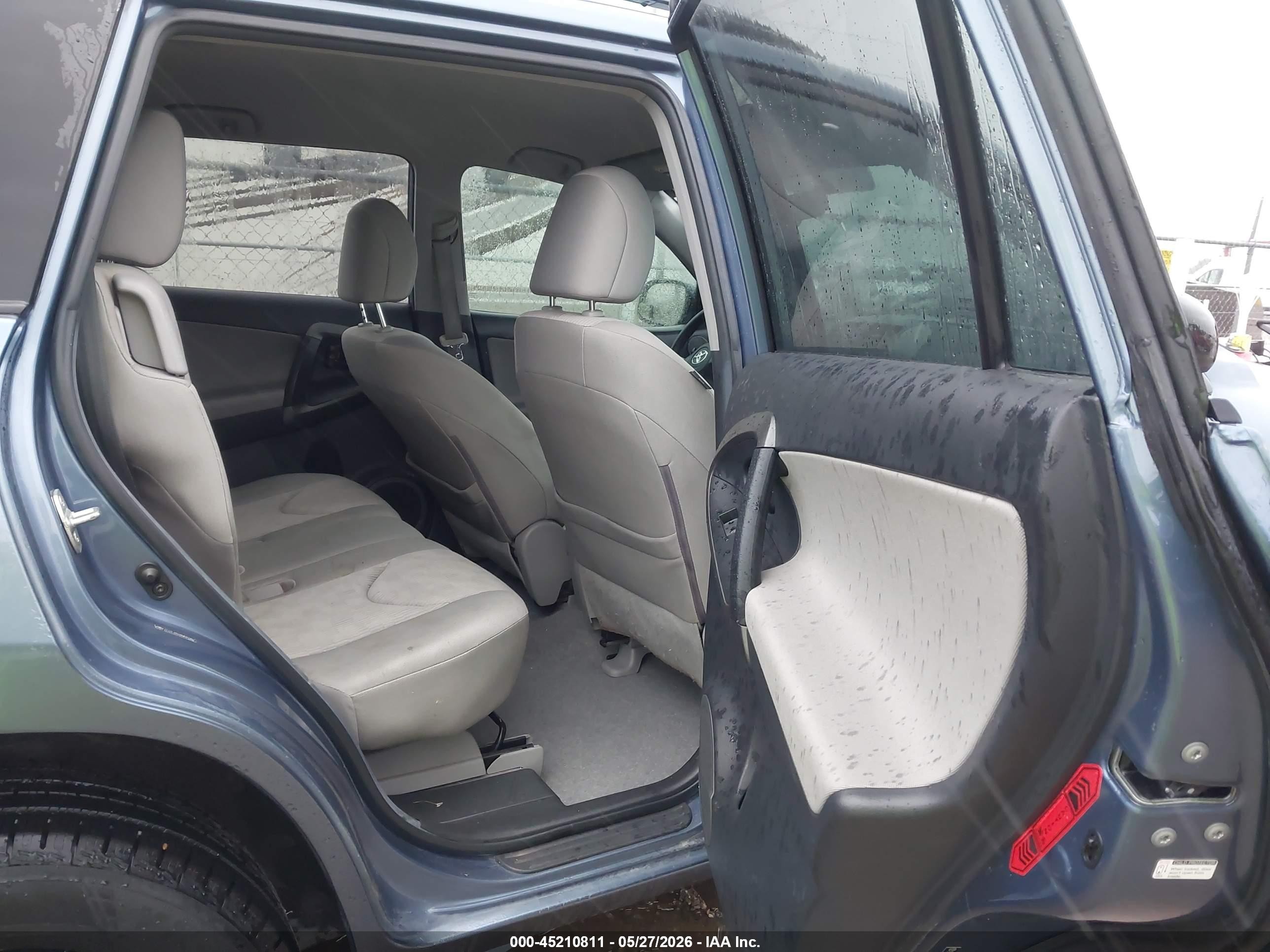 2011 Toyota Rav4   Blue vin: 2T3ZF4DV4BW087807