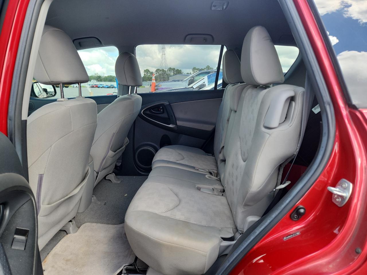 2011 Toyota Rav4 Base Red vin: 2T3ZF4DV4BW101480