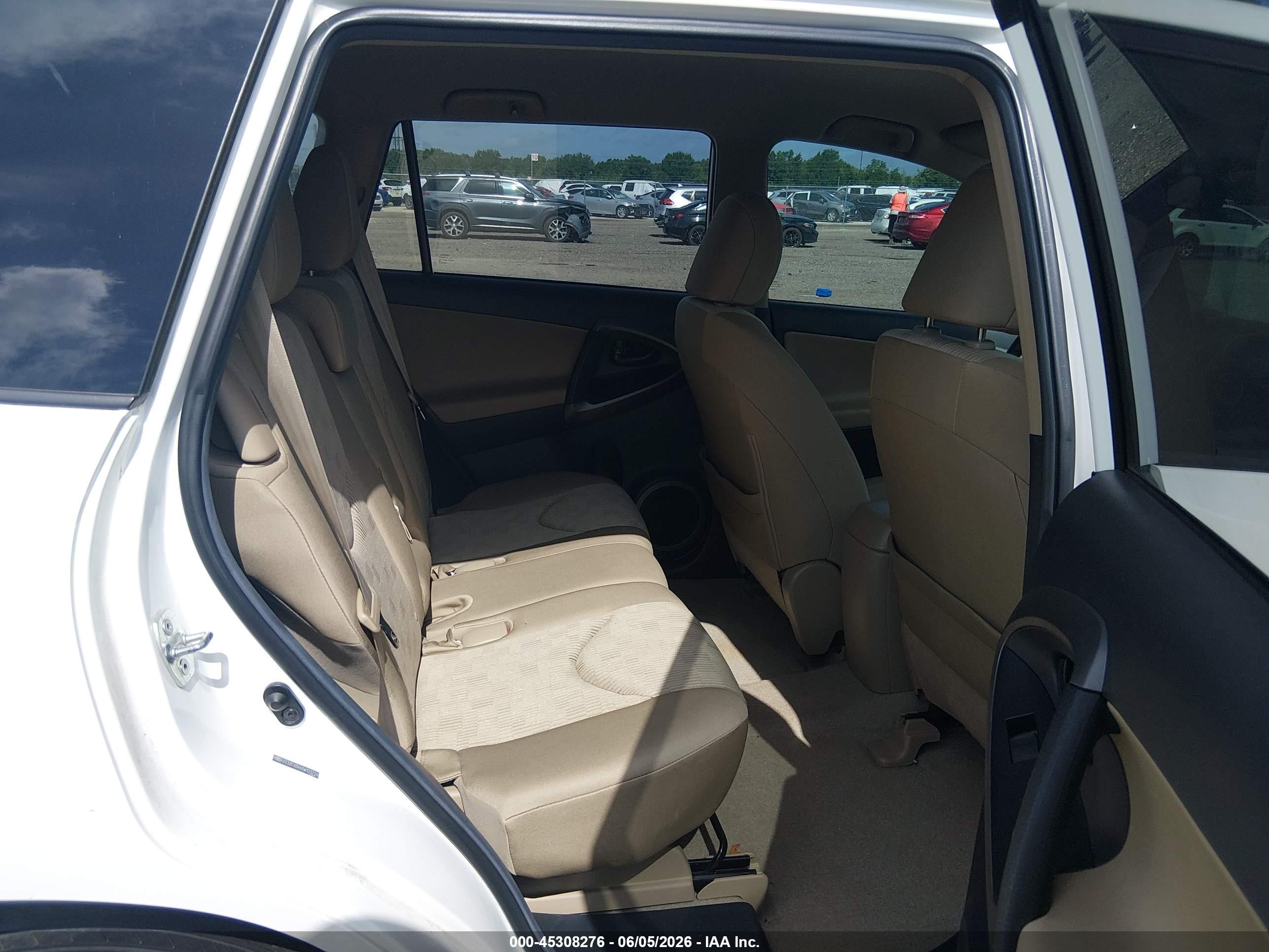 2012 Toyota Rav4   White vin: 2T3ZF4DV4CW123724