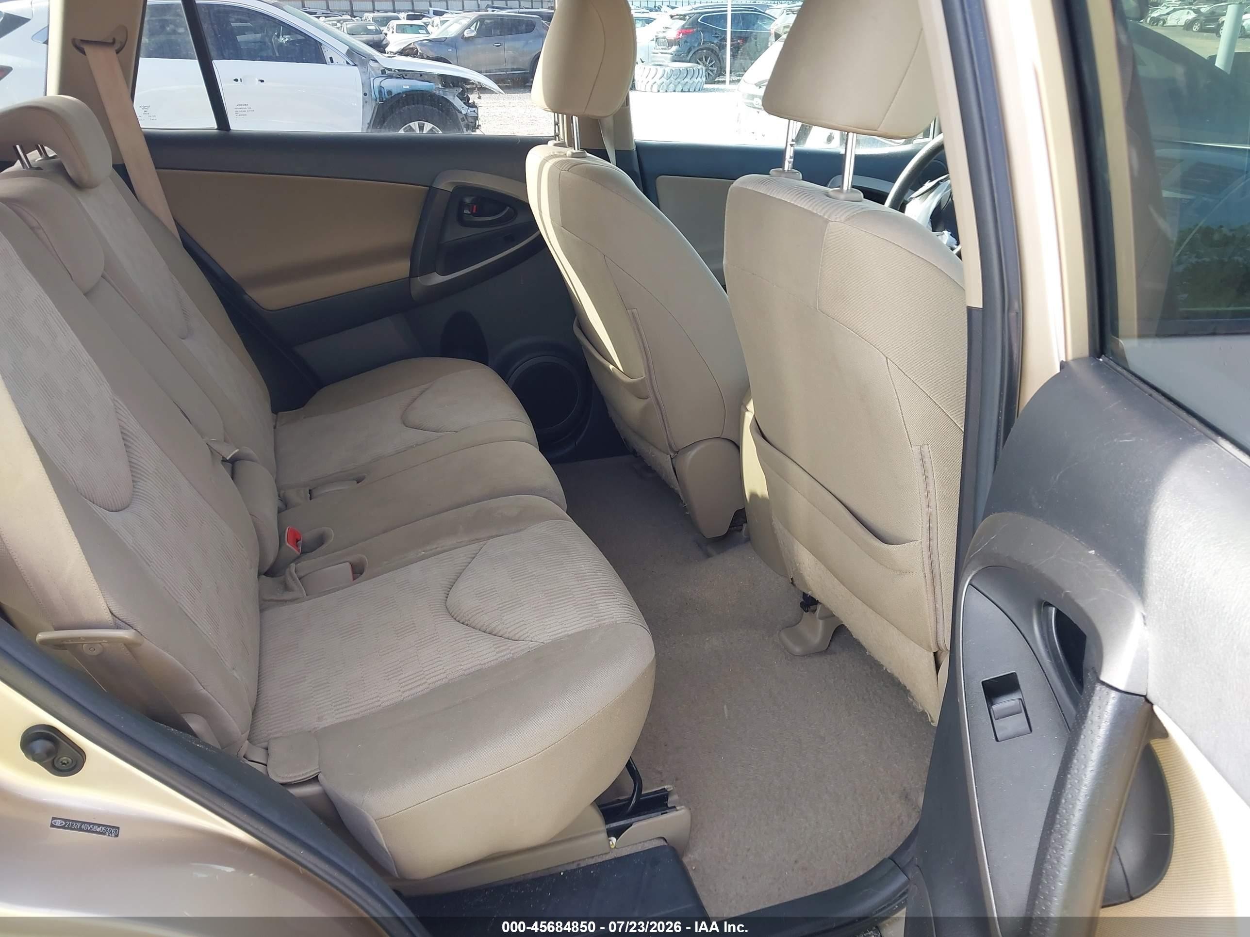 2011 Toyota Rav4   Gold vin: 2T3ZF4DV5BW053763