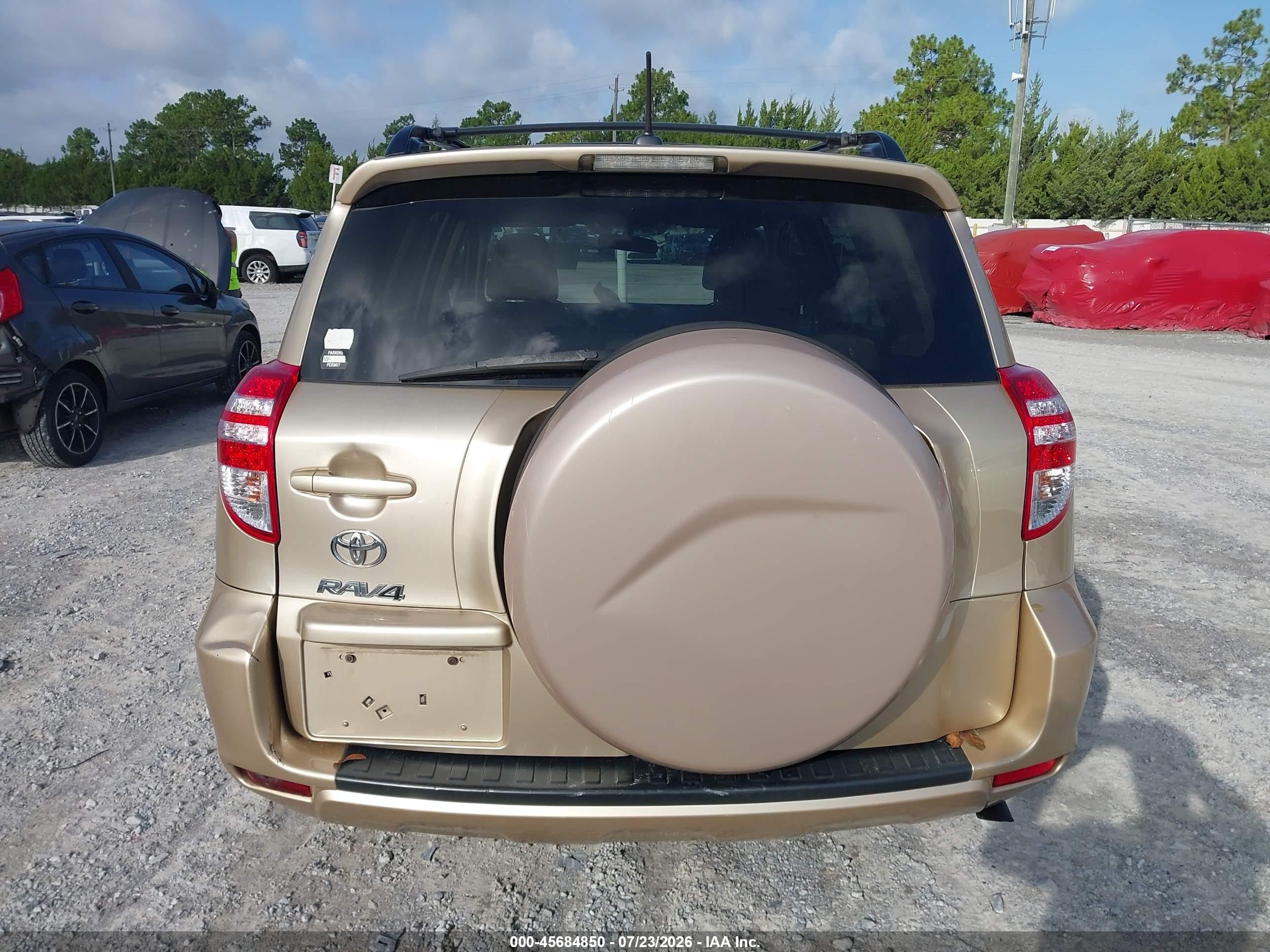 2011 Toyota Rav4   Gold vin: 2T3ZF4DV5BW053763