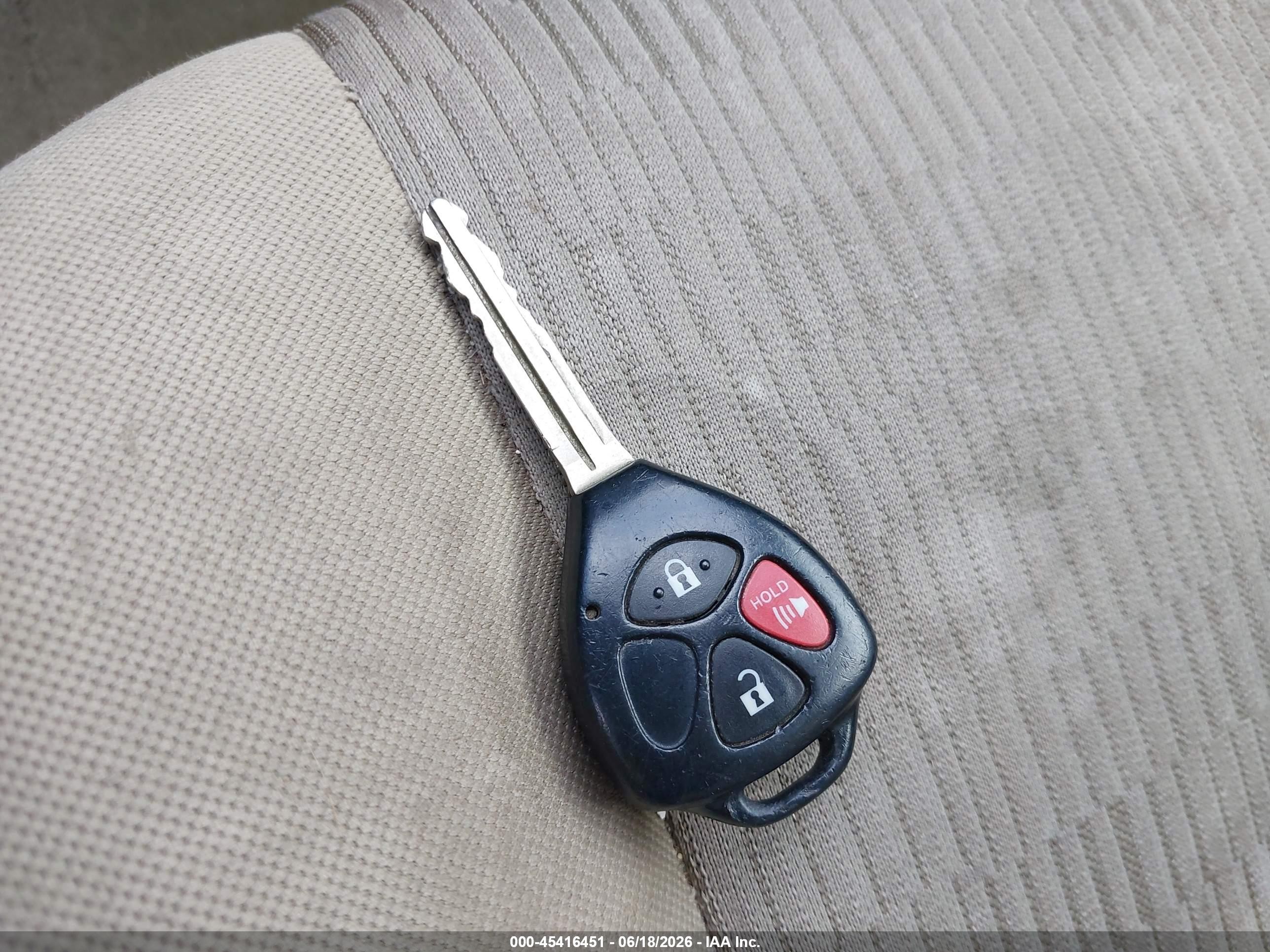 2011 Toyota Rav4   Синий vin: 2T3ZF4DV5BW087573